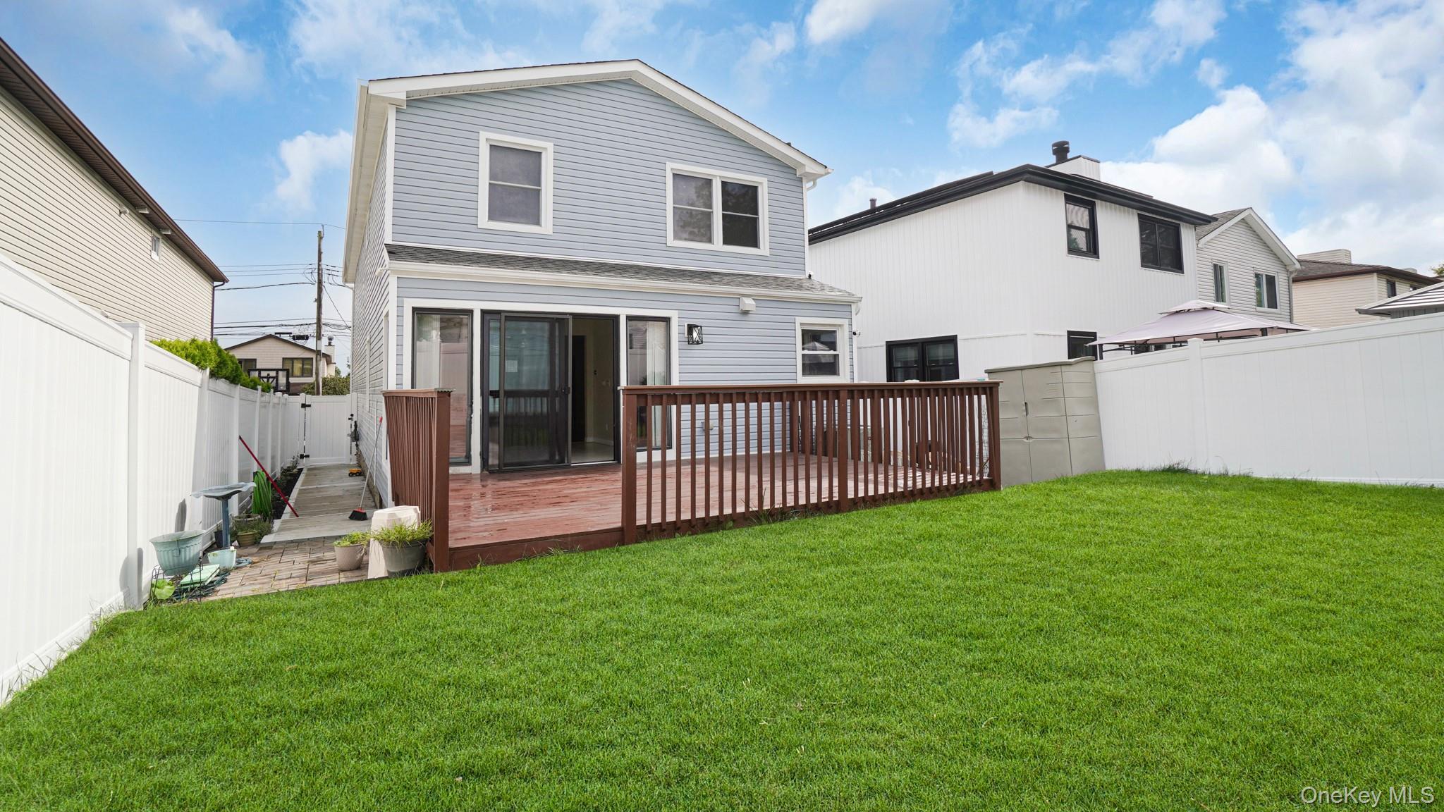 Single Family Sheldon  Staten Island, NY 10309, MLS-909833-36