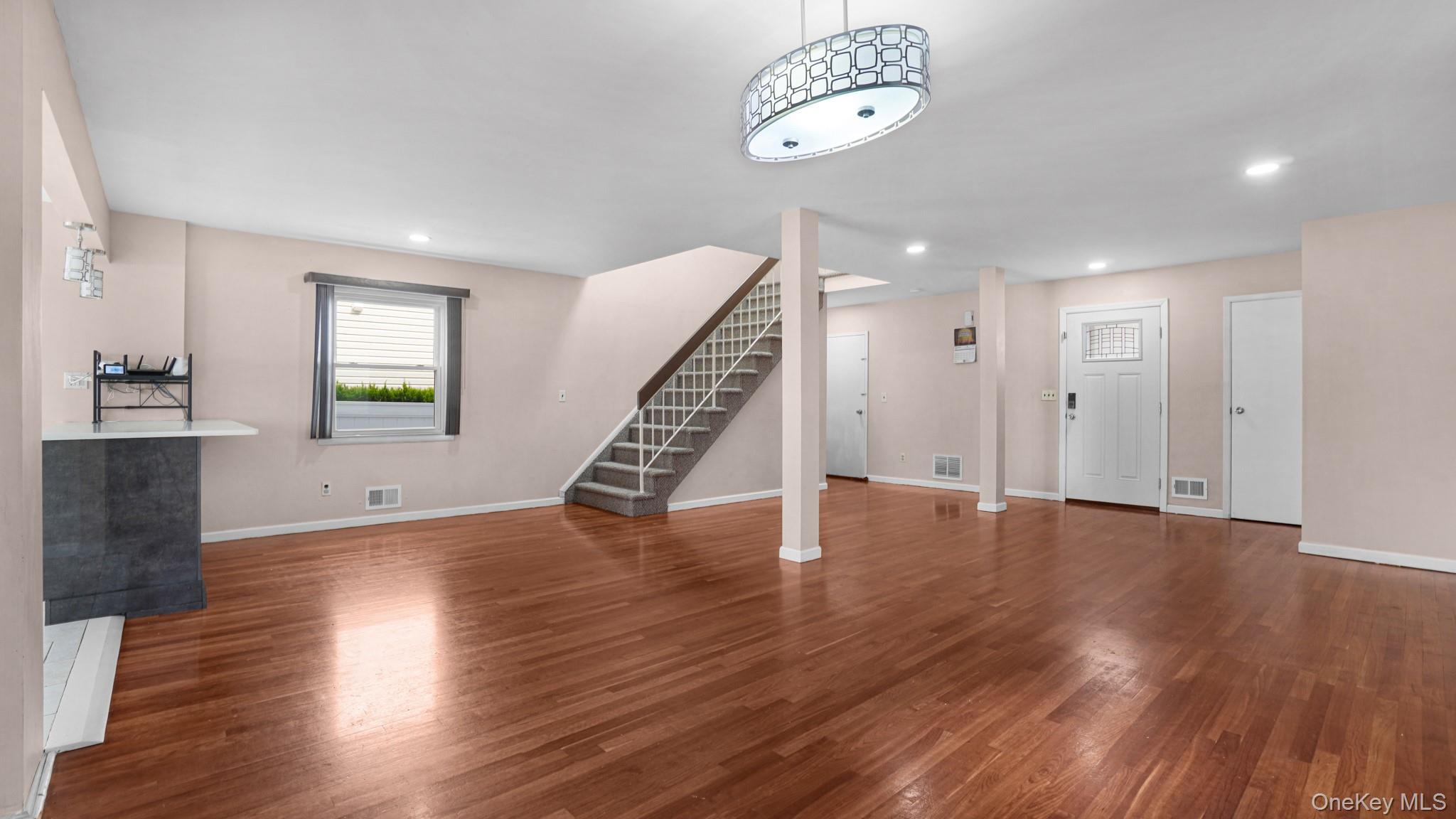 Single Family Sheldon Staten Island, NY 10309, MLS-909833-5