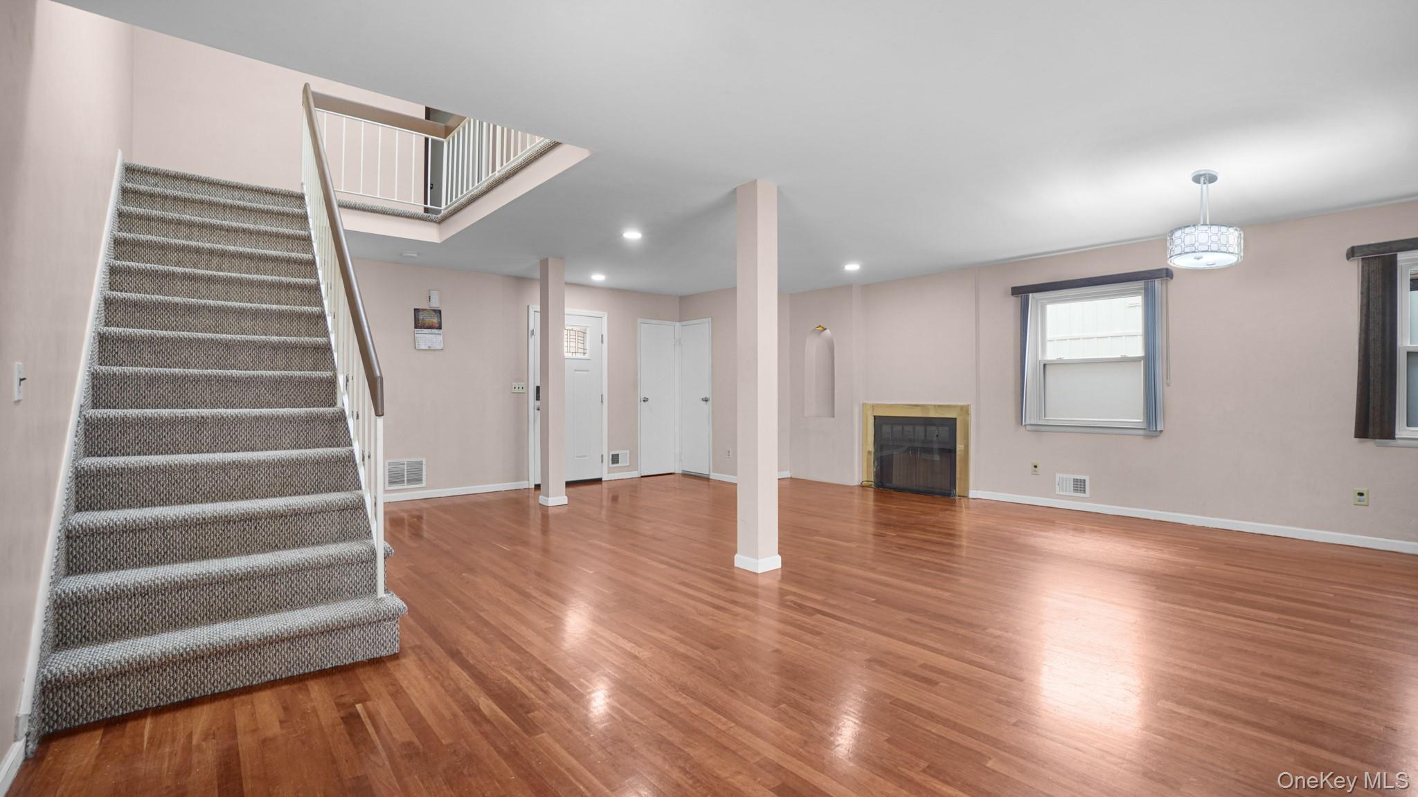 Single Family Sheldon Staten Island, NY 10309, MLS-909833-6