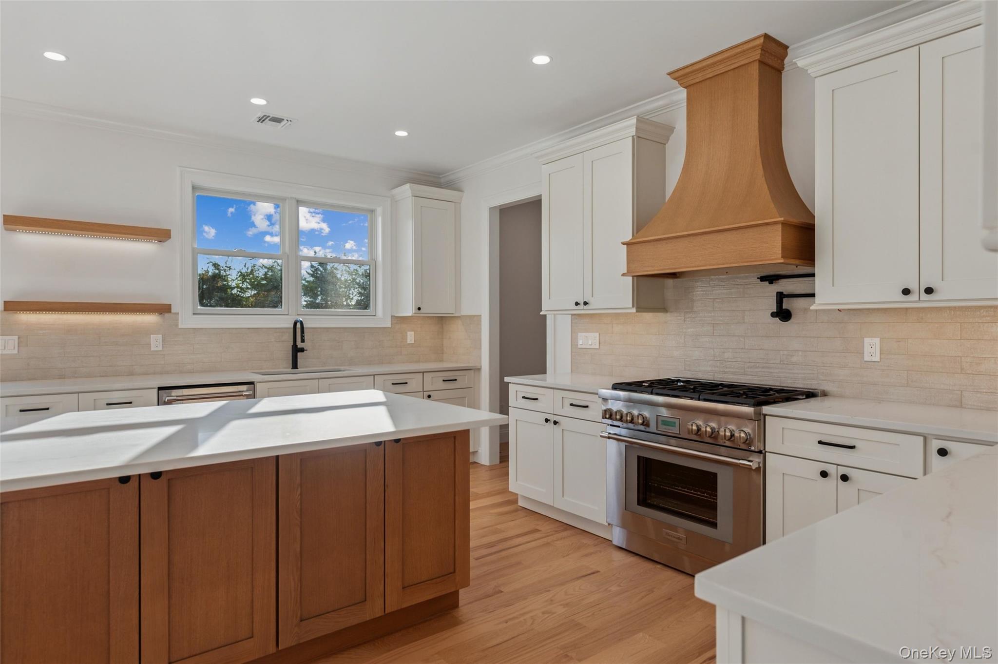 Single Family Bridge Suffolk County, NY 11935, MLS-909841-17