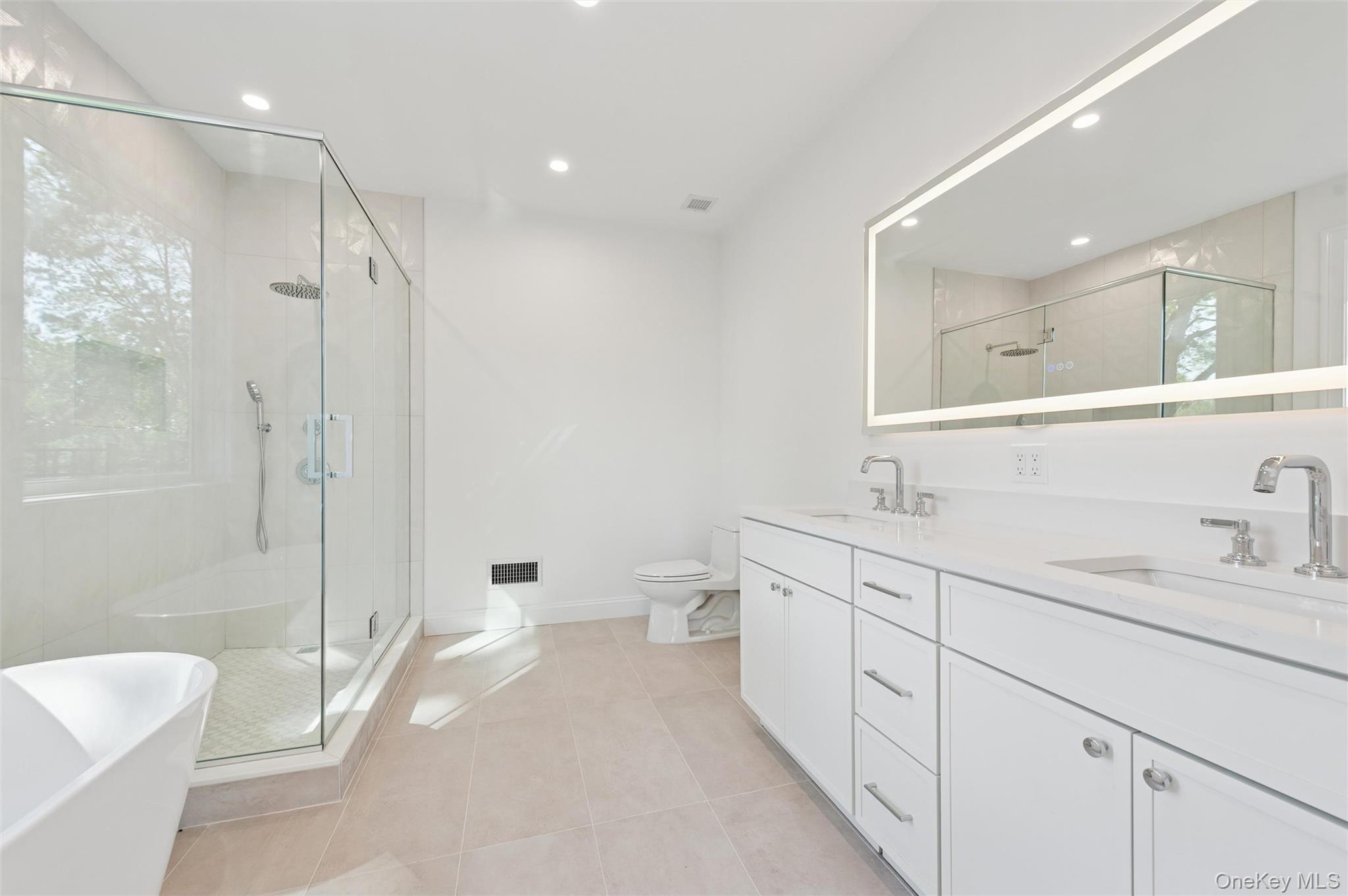 Single Family Bridge Suffolk County, NY 11935, MLS-909841-25