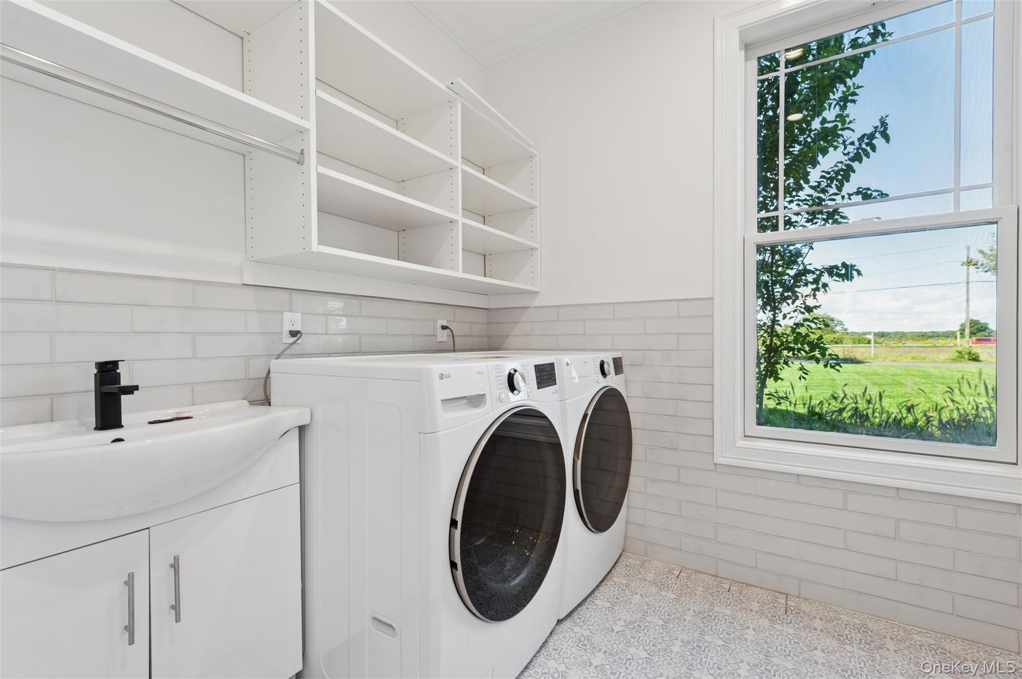 Single Family Bridge Suffolk County, NY 11935, MLS-909841-34