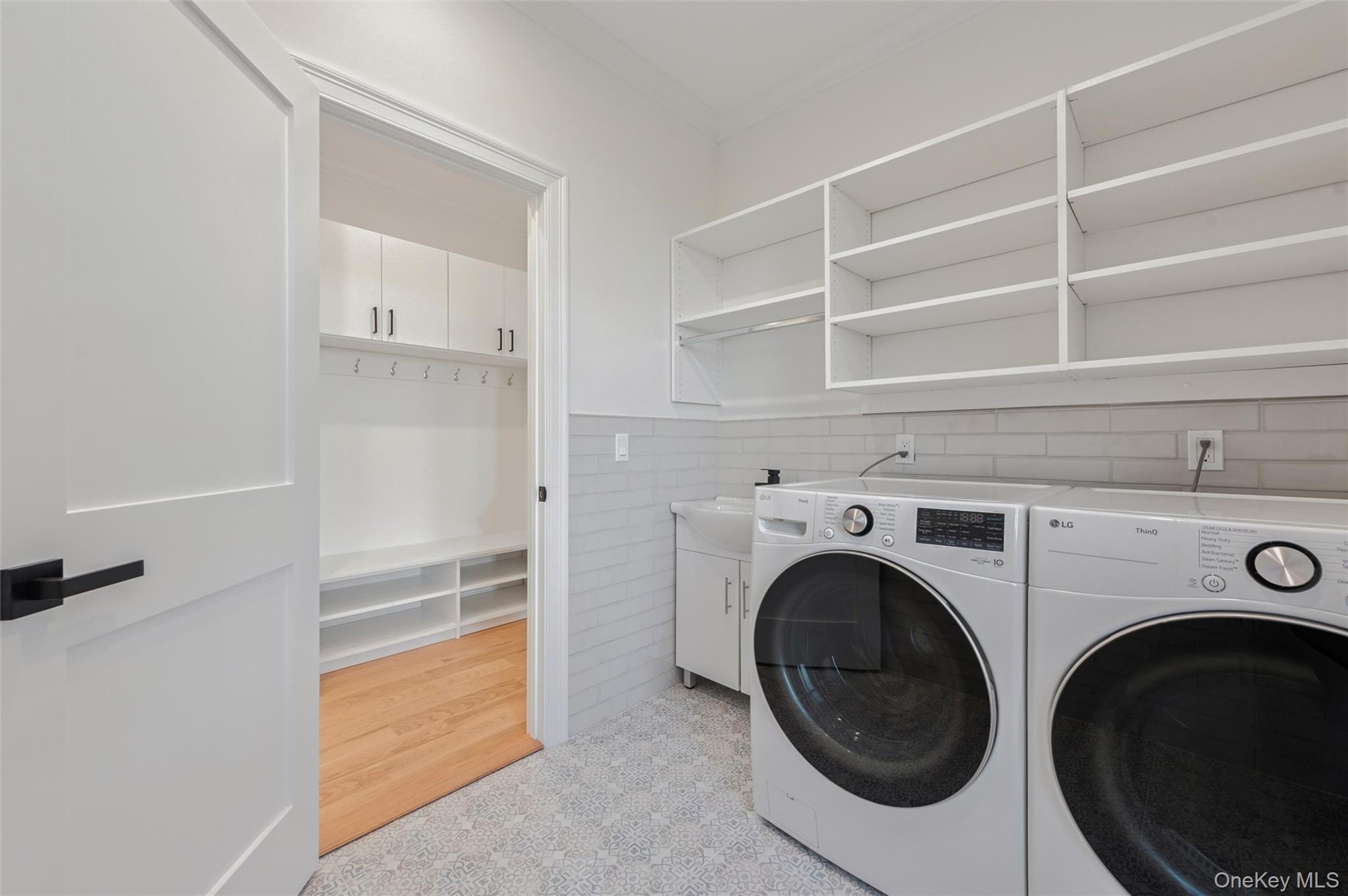 Single Family Bridge Suffolk County, NY 11935, MLS-909841-35