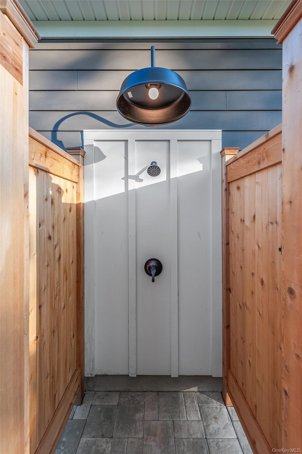 Single Family Bridge Suffolk County, NY 11935, MLS-909841-39