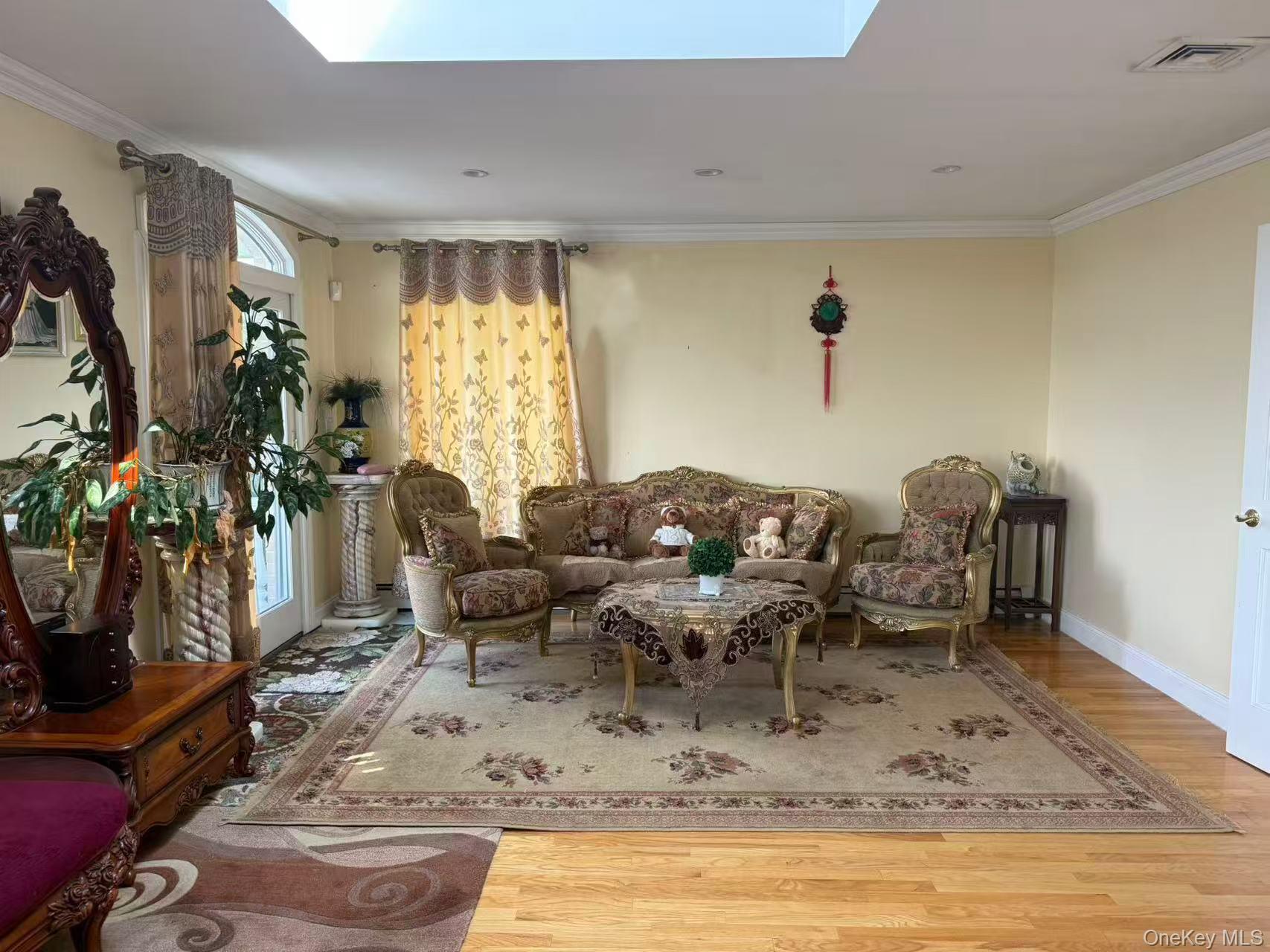 Single Family Riverside Queens, NY 11357, MLS-909861-7