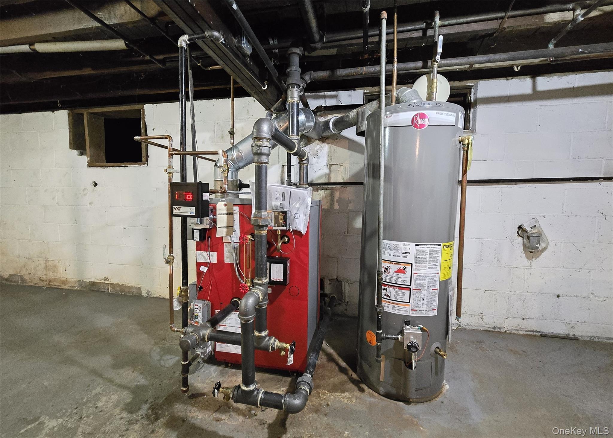 Single Family Pulaski  Suffolk County, NY 11754, MLS-909892-25