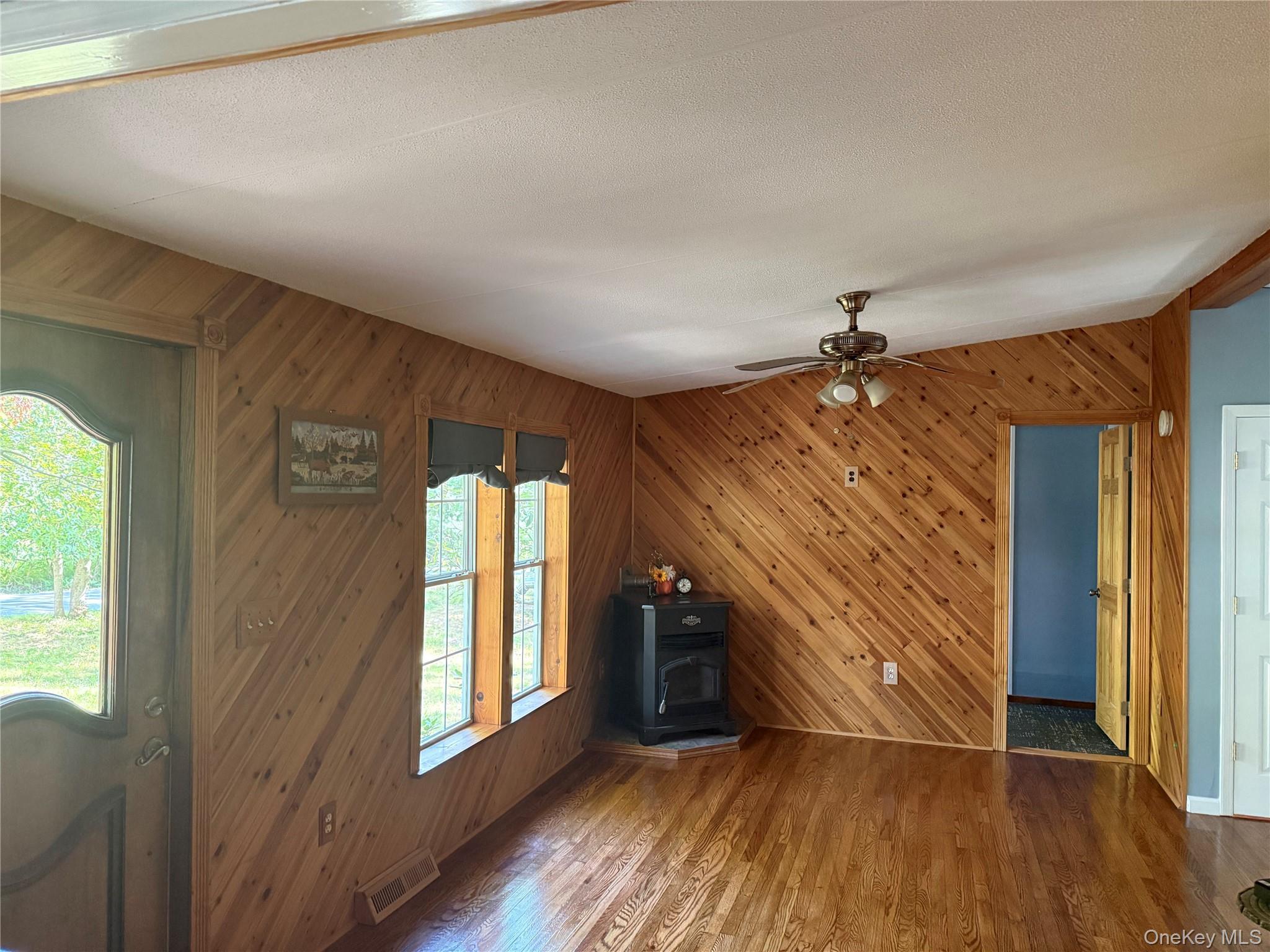 Single Family Oneida  Sullivan County, NY 12737, MLS-909896-12