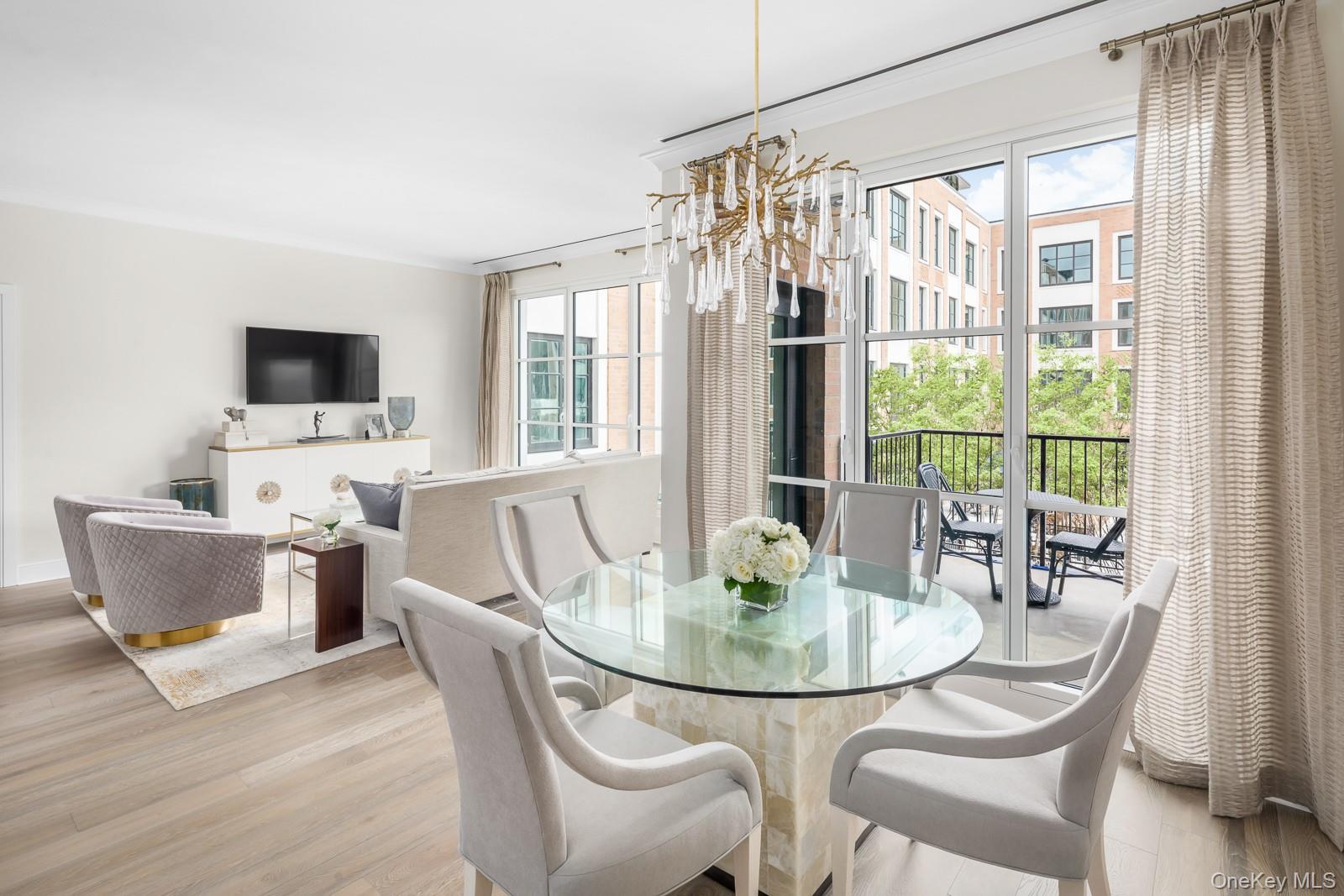 Condo Garvies Point  Nassau County, NY 11542, MLS-909905-4