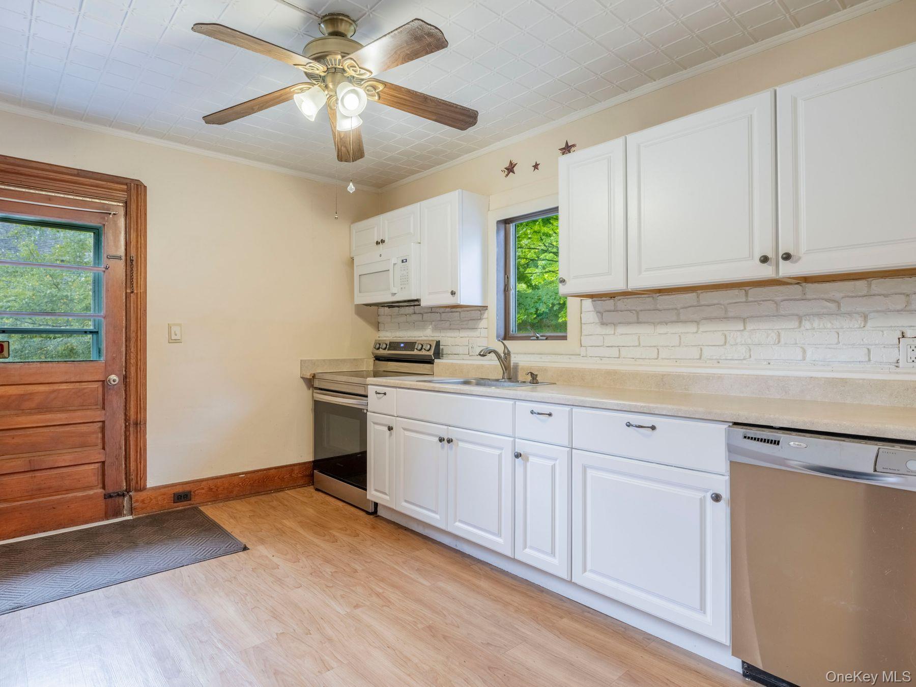 Single Family Vineyard  Ulster County, NY 12528, MLS-909938-32