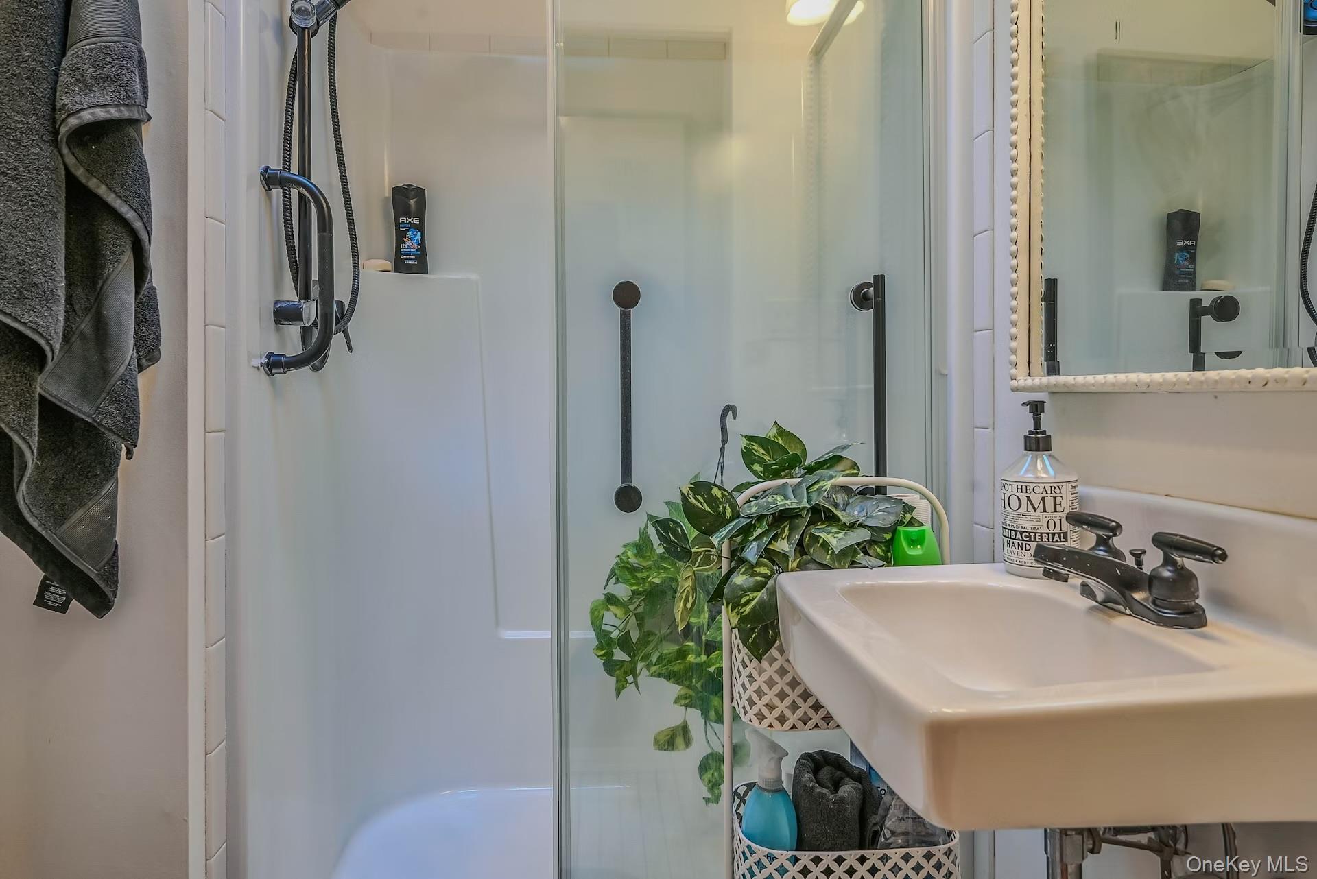 Single Family Beach  Suffolk County, NY 11792, MLS-909939-25