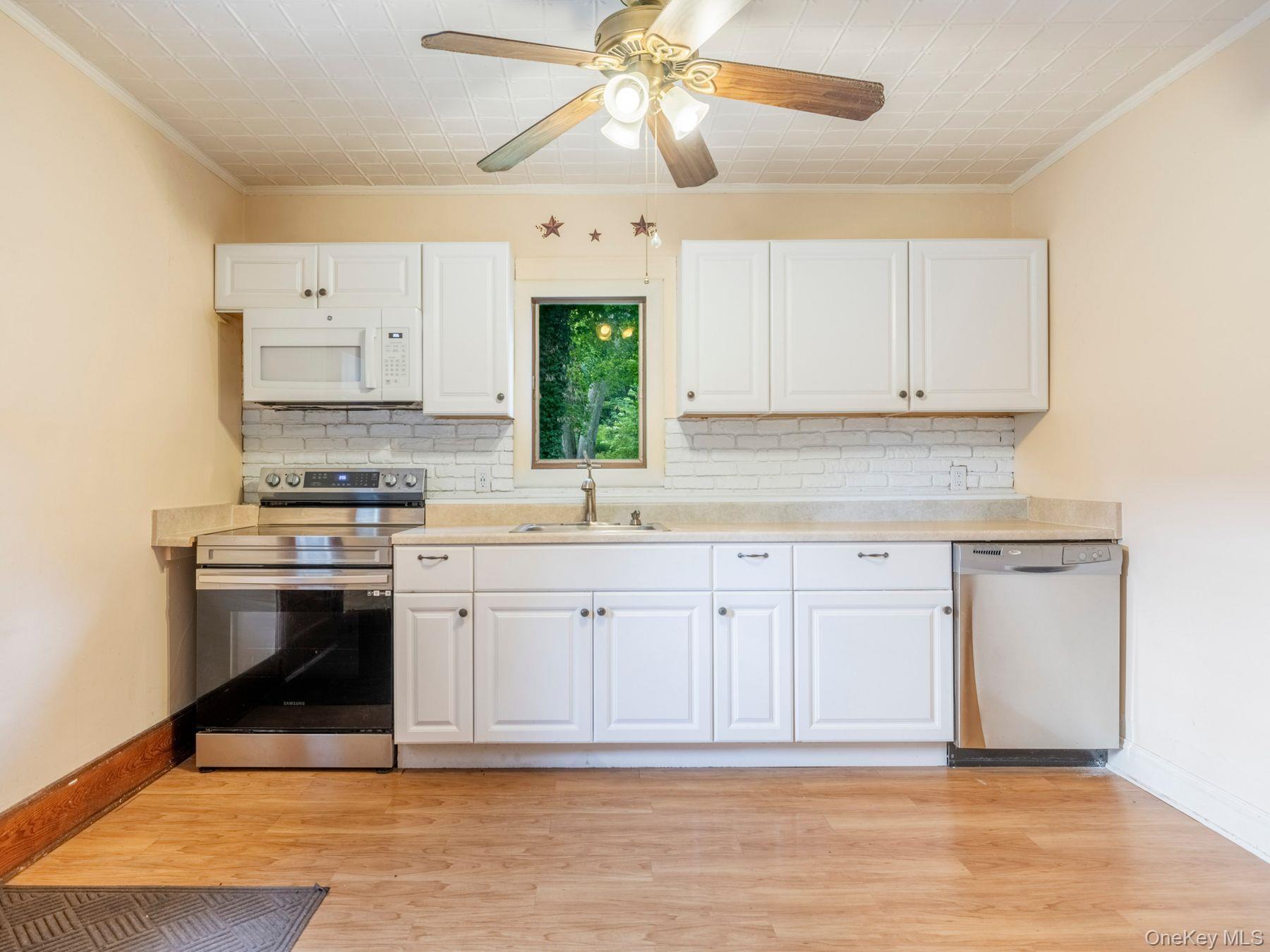 Single Family Vineyard  Ulster County, NY 12528, MLS-909943-35