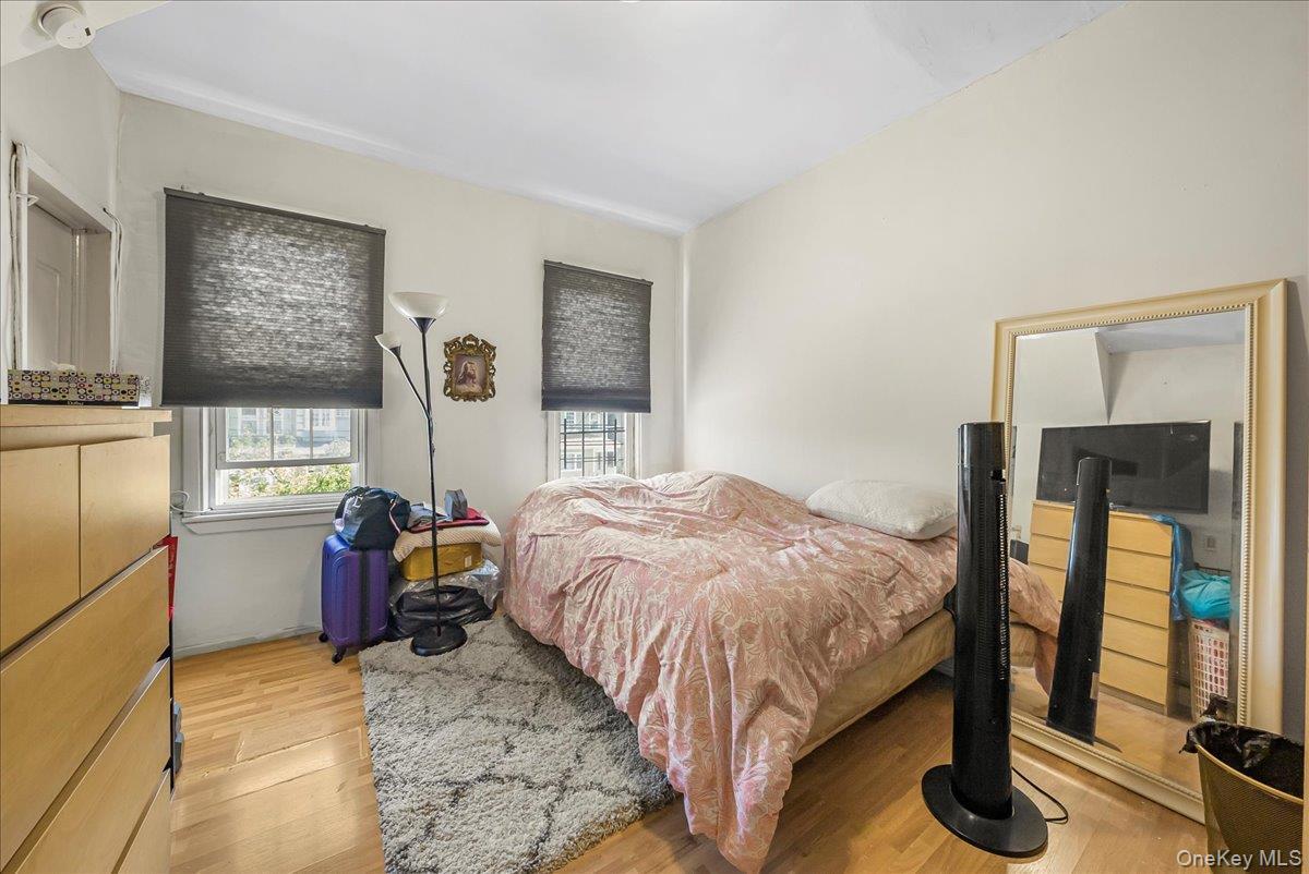 Single Family 87th  Queens, NY 11418, MLS-910020-25