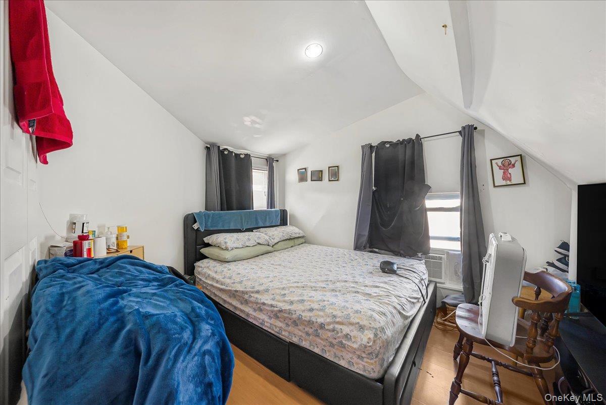 Single Family 87th  Queens, NY 11418, MLS-910020-33