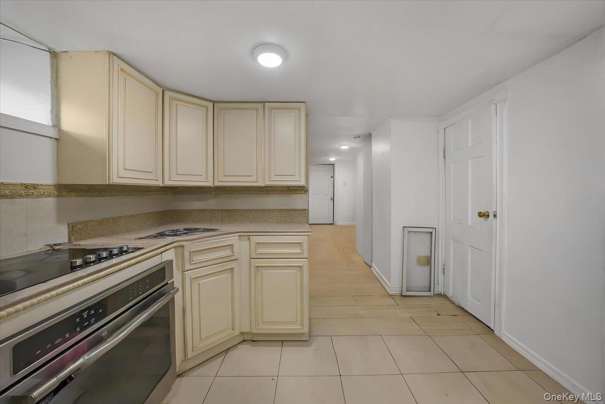 Single Family 87th  Queens, NY 11418, MLS-910020-38