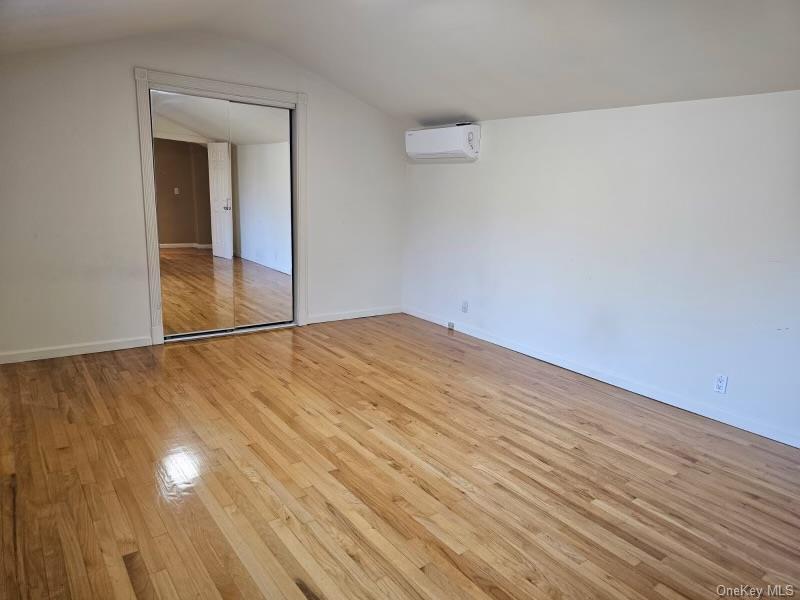 Single Family Clintonville Queens, NY 11357, MLS-910055-12