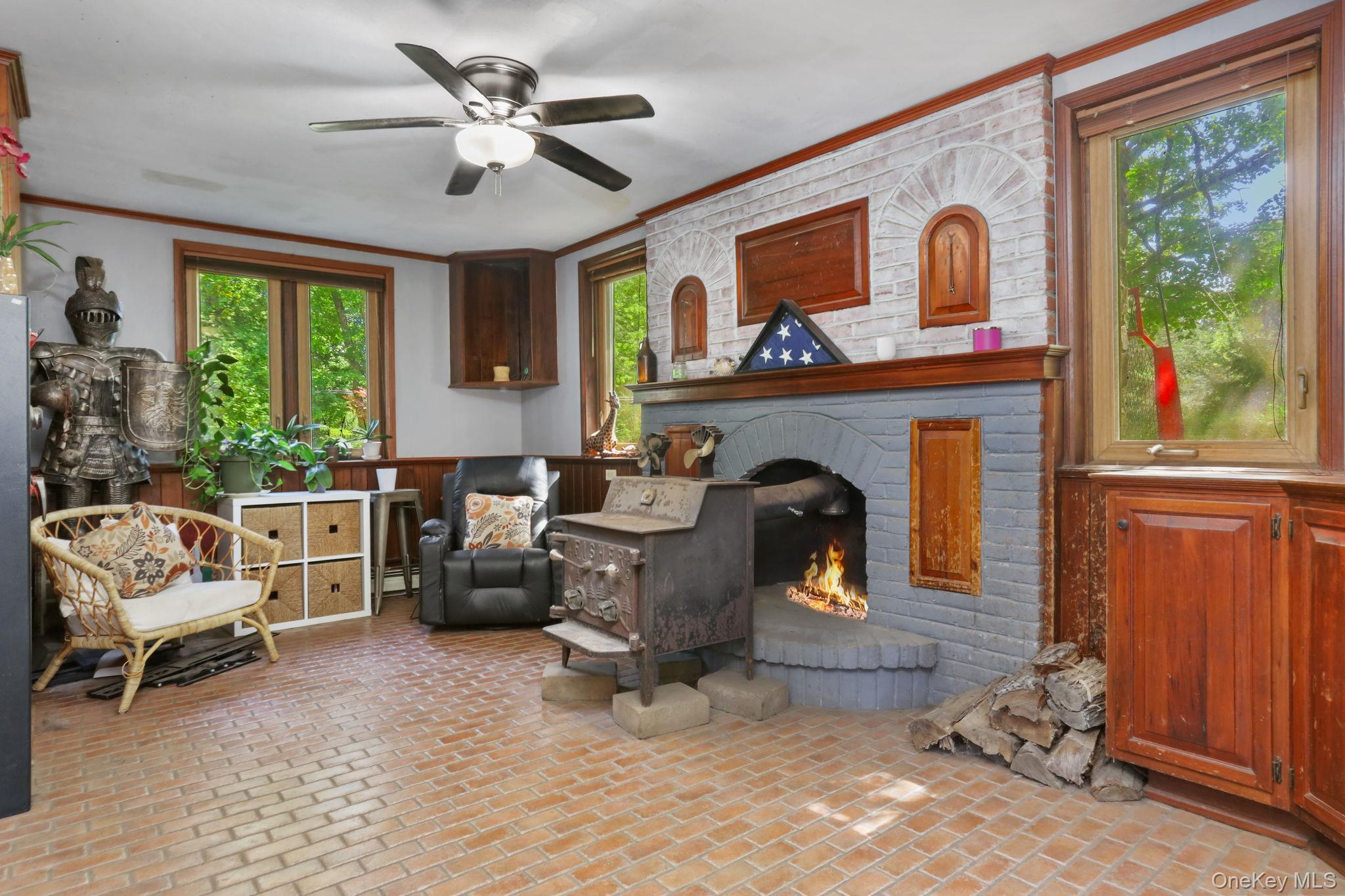 Single Family Chestnut Ridge  Dutchess County, NY 12522, MLS-910057-21