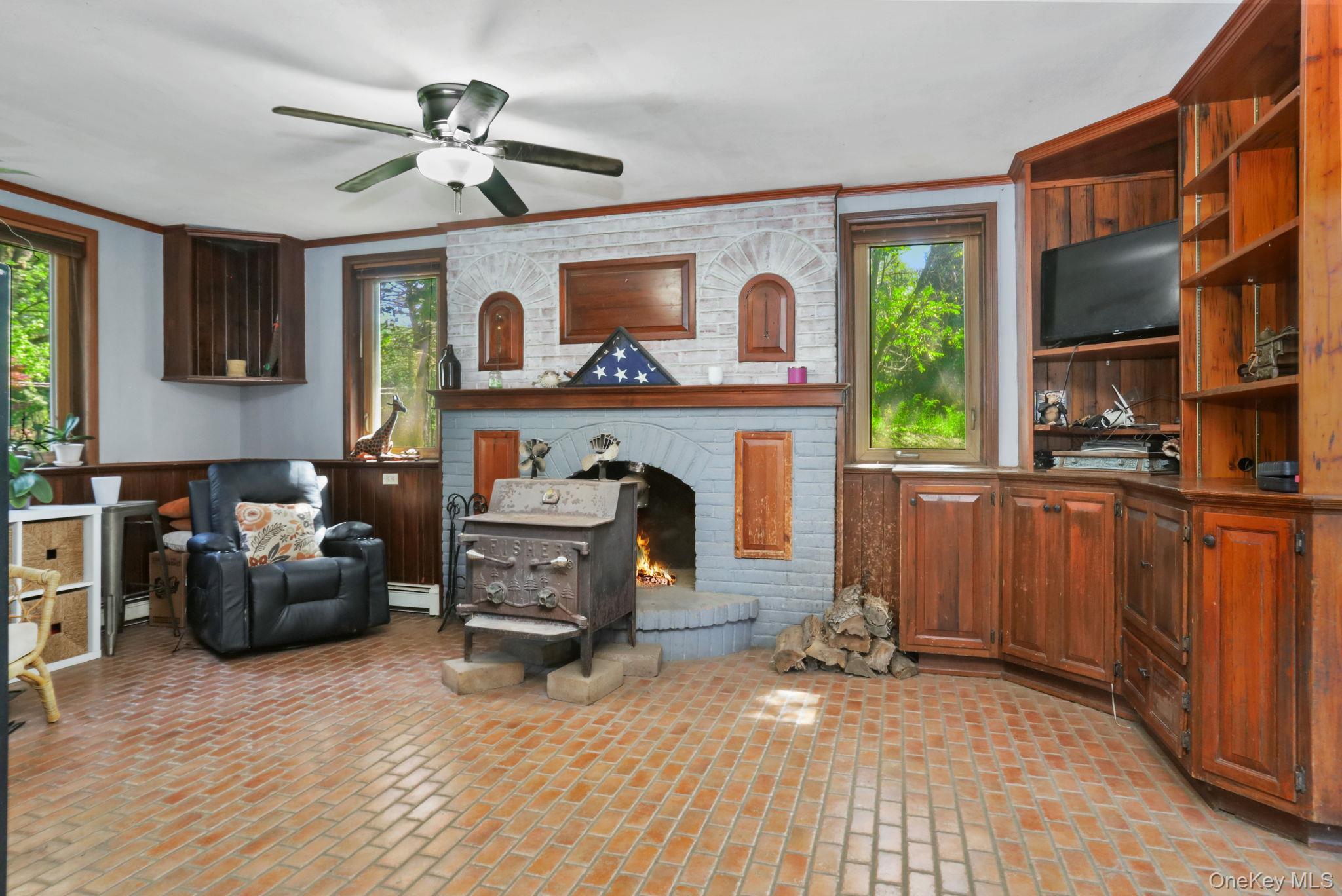 Single Family Chestnut Ridge  Dutchess County, NY 12522, MLS-910057-22