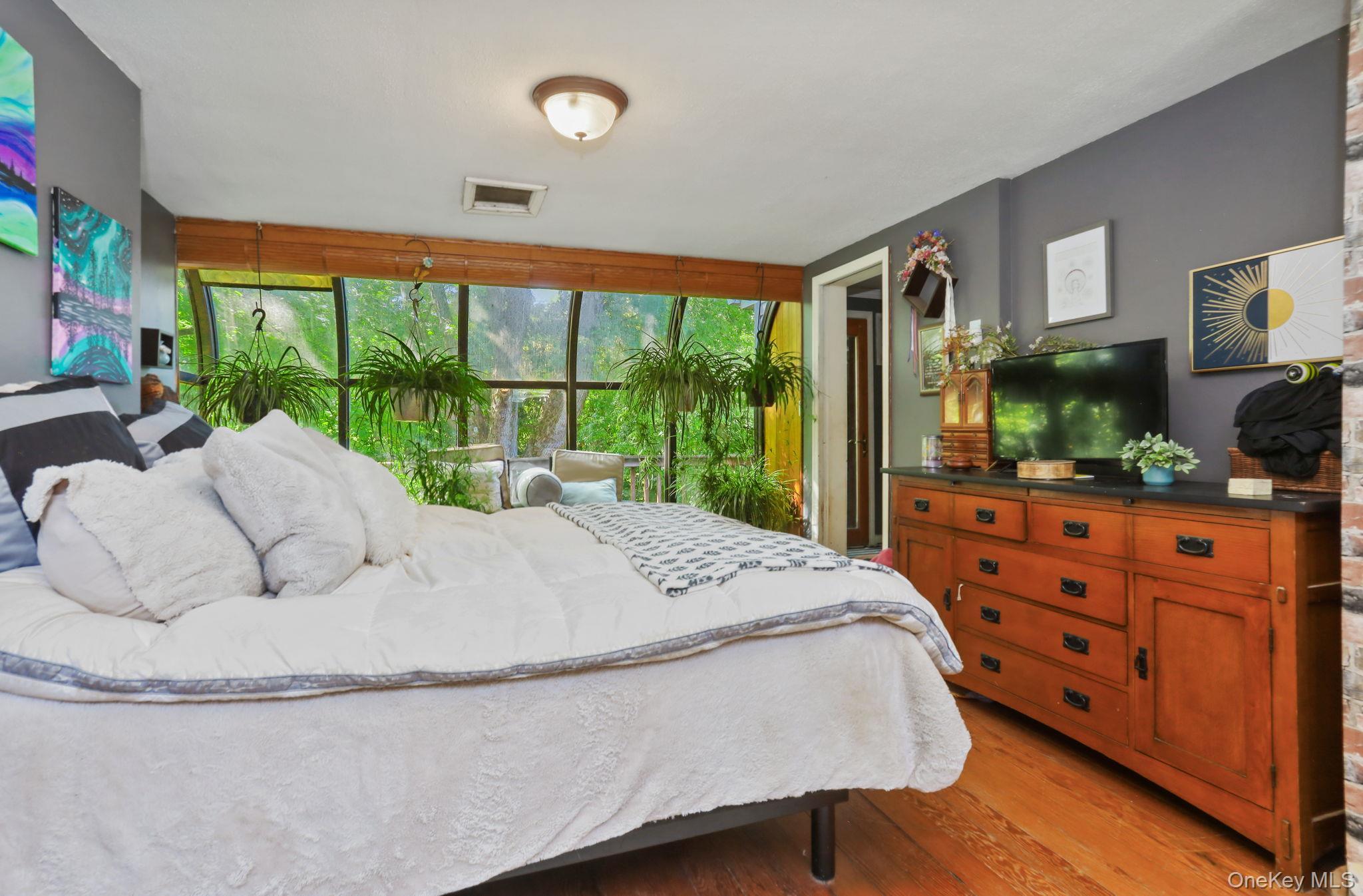 Single Family Chestnut Ridge  Dutchess County, NY 12522, MLS-910057-28