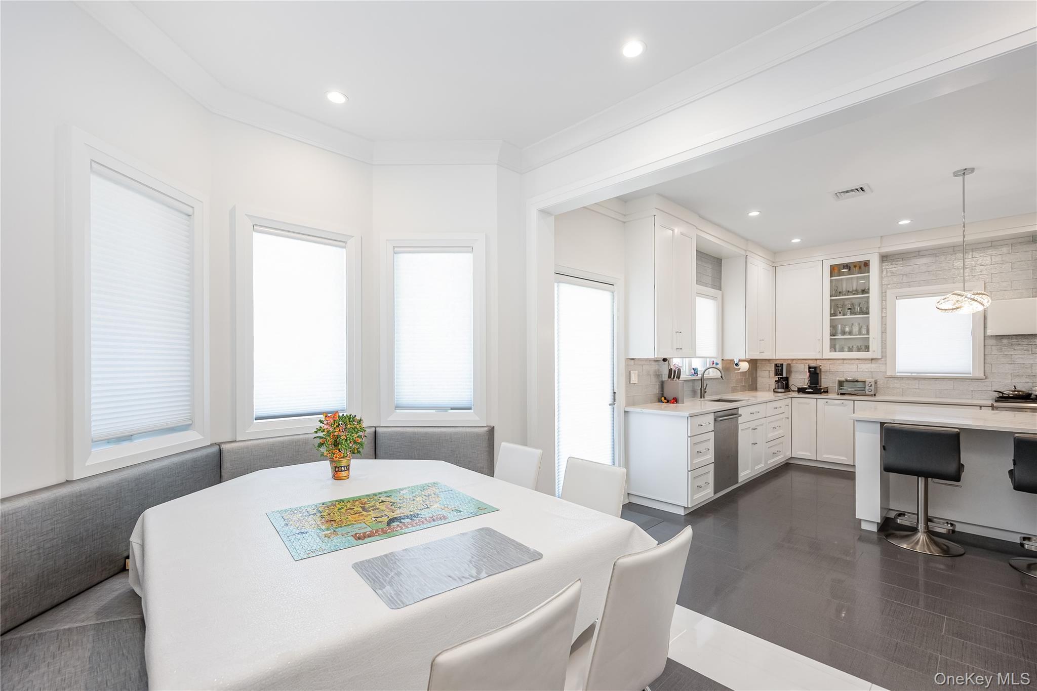 Single Family Nero Queens, NY 11423, MLS-910069-11