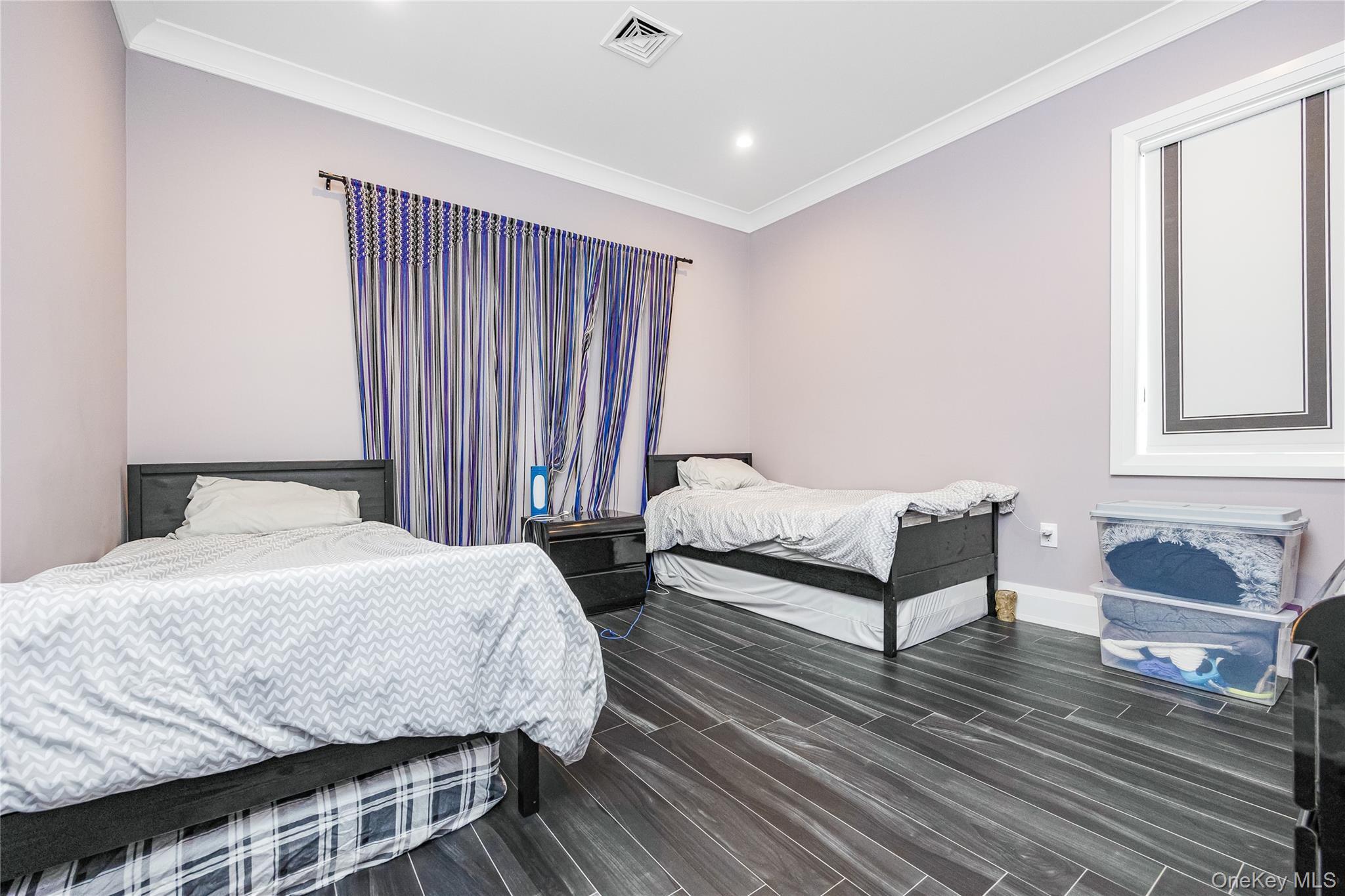 Single Family Nero Queens, NY 11423, MLS-910069-13