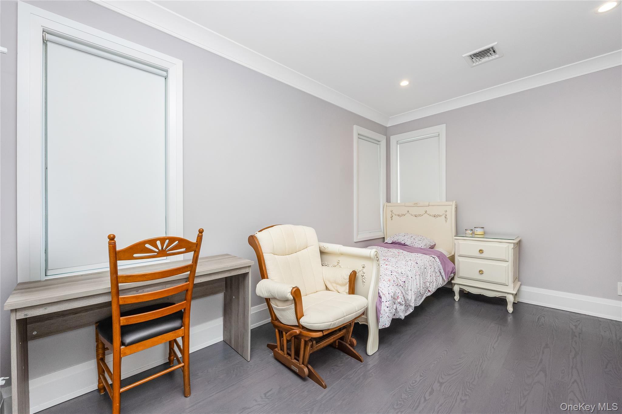 Single Family Nero Queens, NY 11423, MLS-910069-24