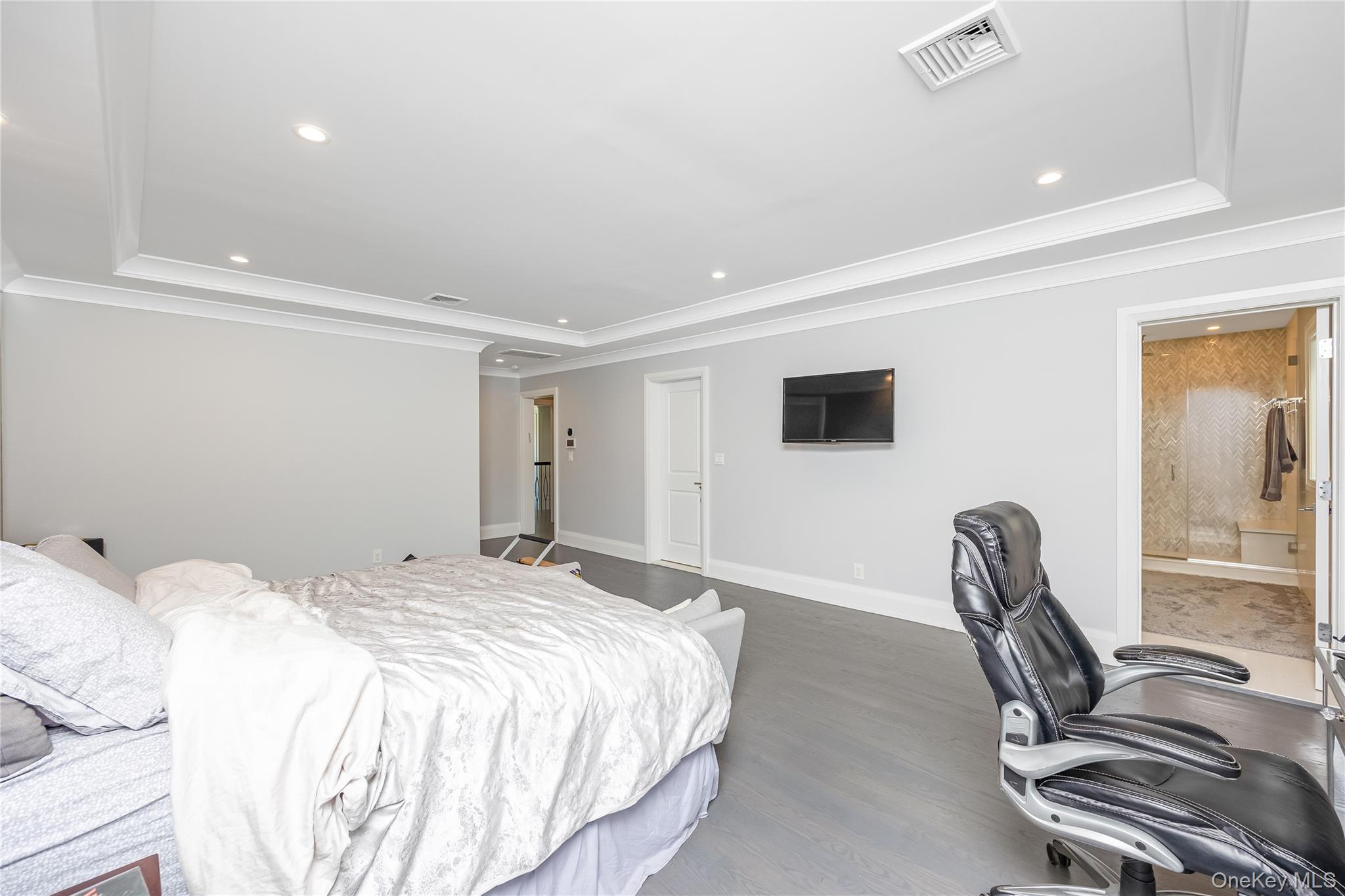 Single Family Nero Queens, NY 11423, MLS-910069-28