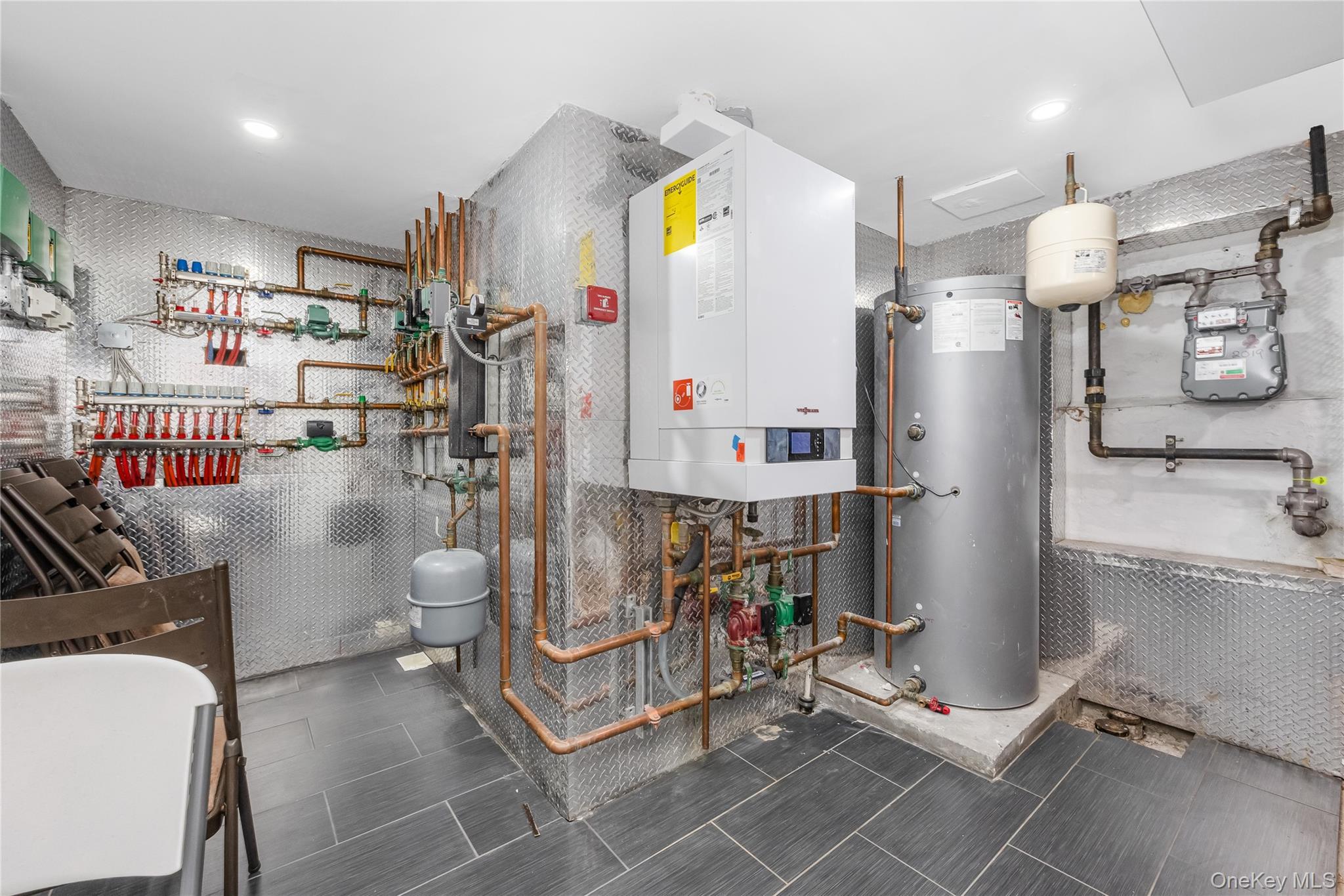 Single Family Nero Queens, NY 11423, MLS-910069-35