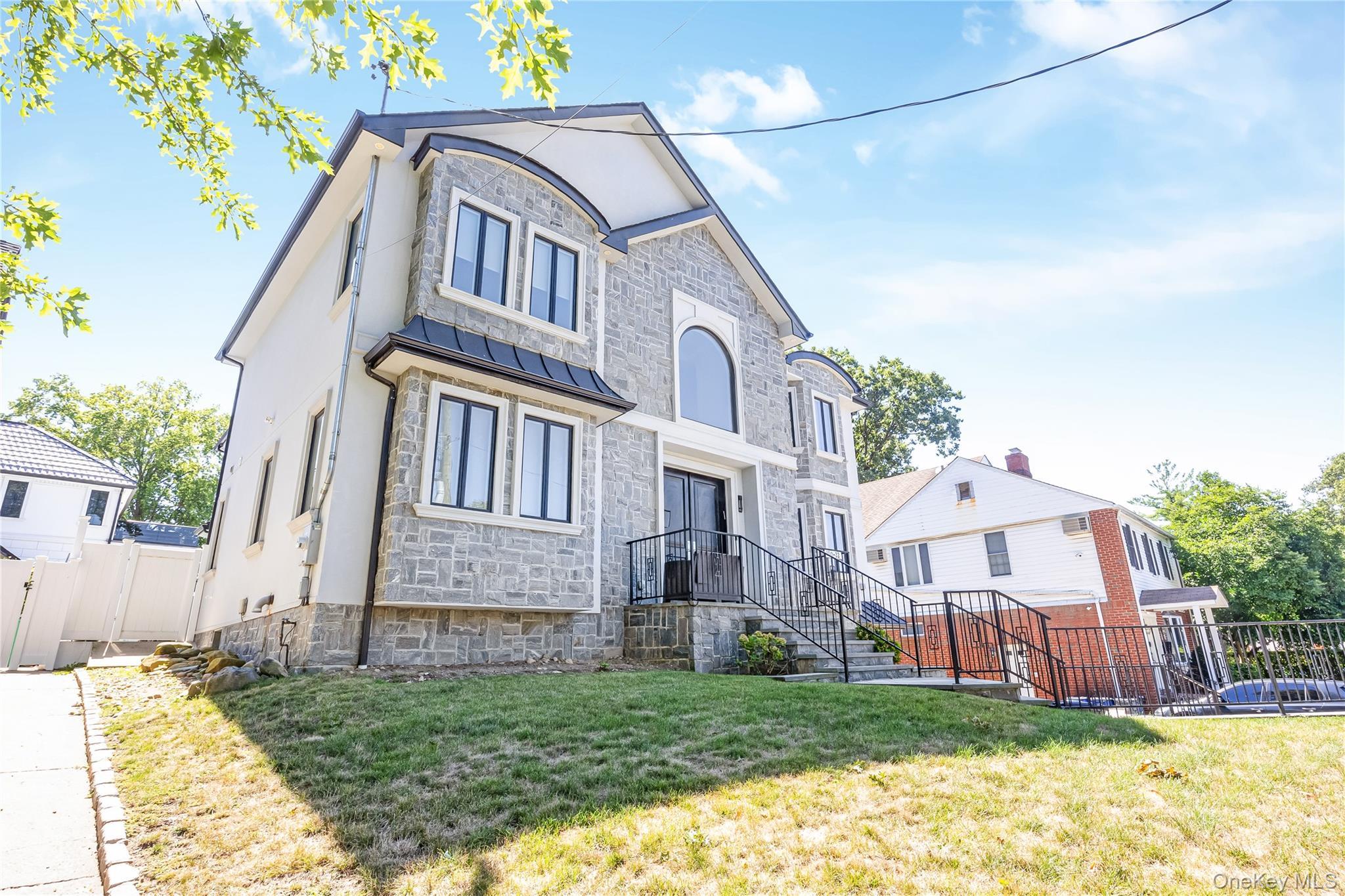 Single Family Nero Queens, NY 11423, MLS-910069-39