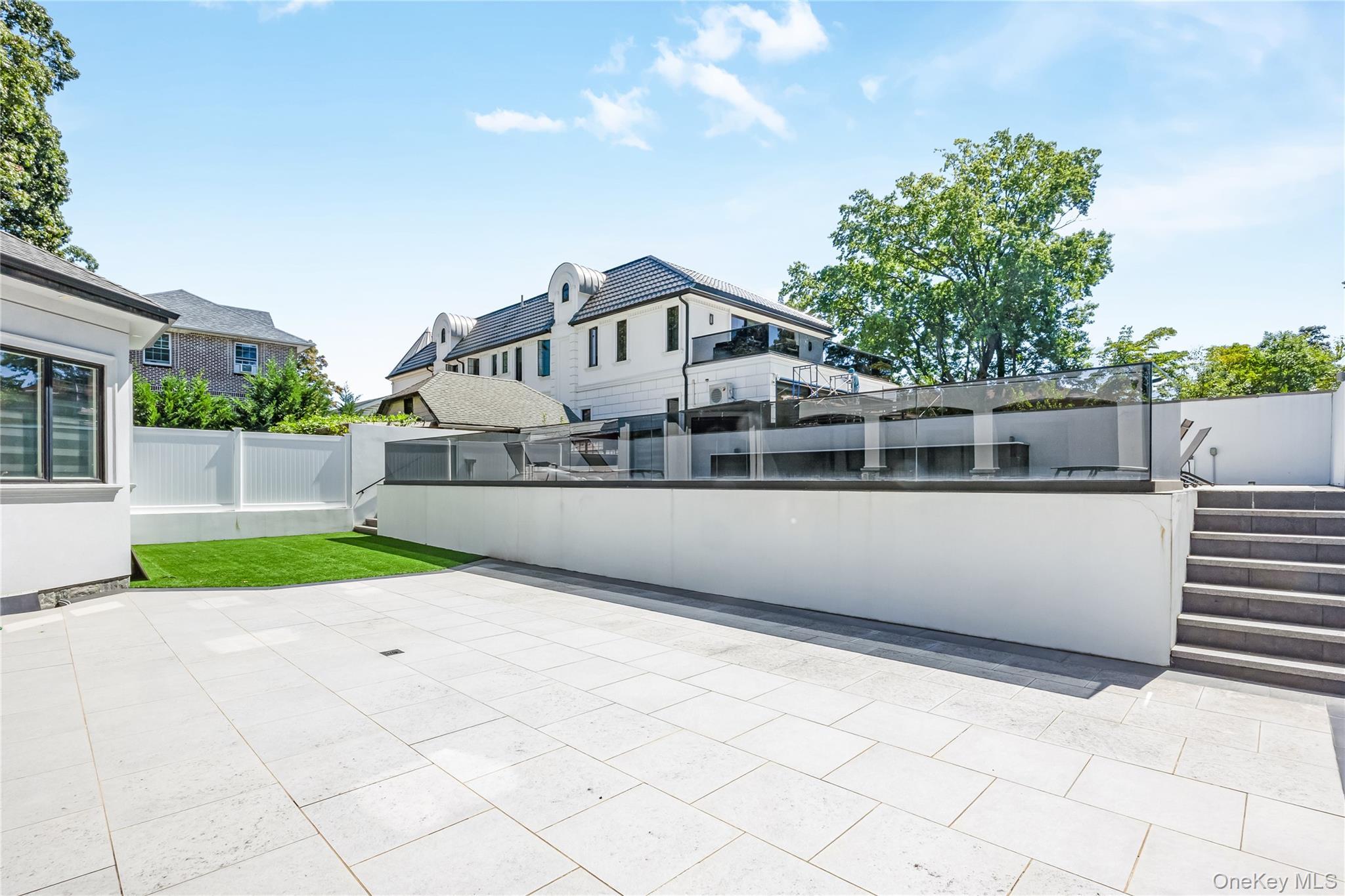 Single Family Nero Queens, NY 11423, MLS-910069-40