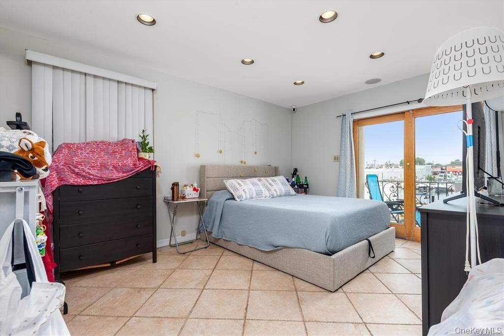 Single Family 95th Queens, NY 11414, MLS-910078-13