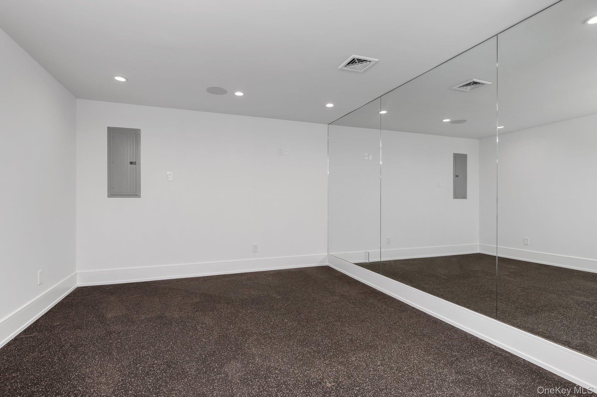 Single Family Hewlett Nassau County, NY 11050, MLS-910088-21