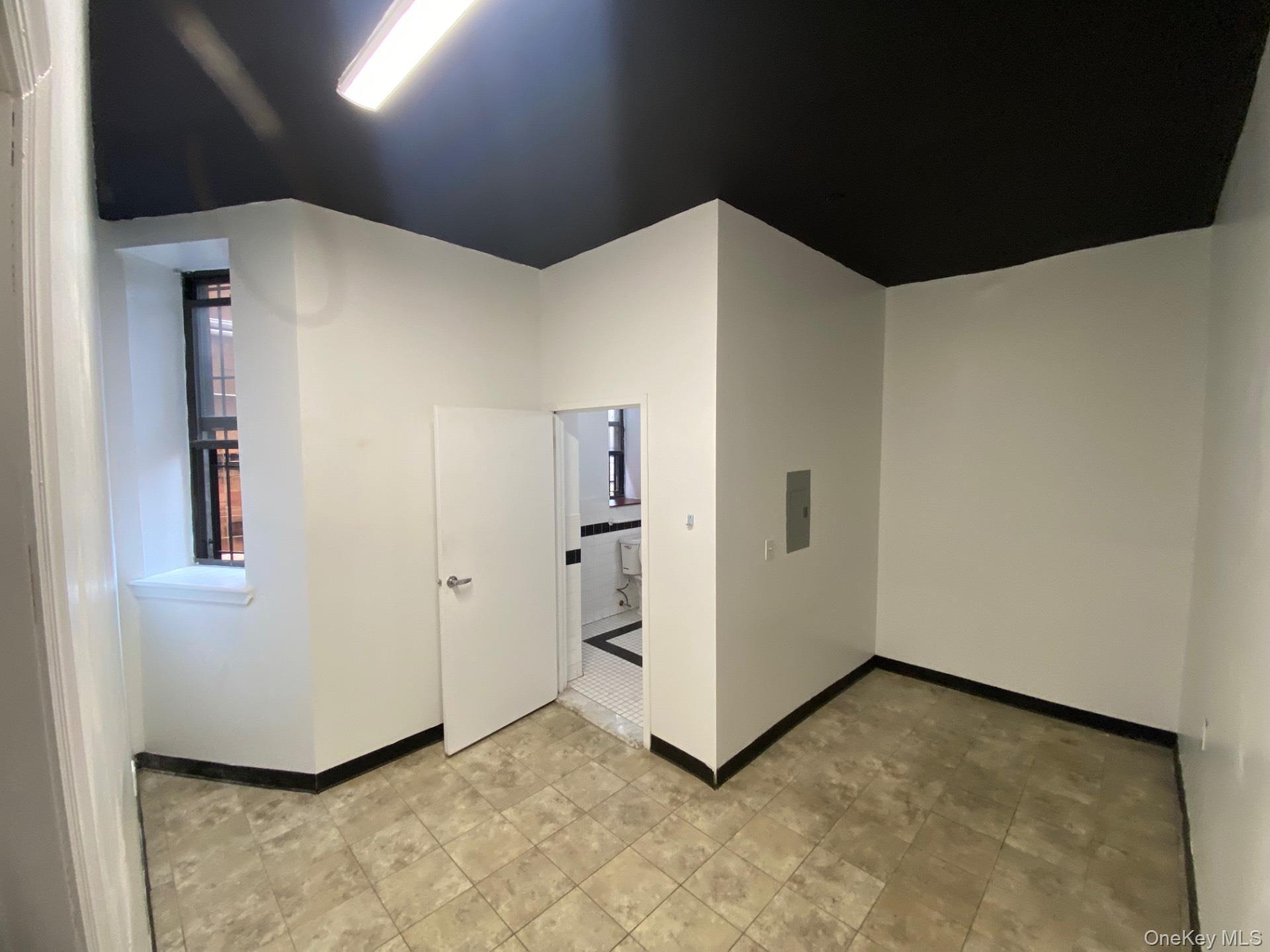 Commercial Lease Claremont  Bronx, NY 10457, MLS-910119-5