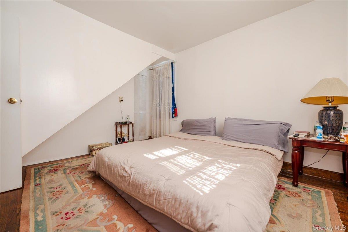 Single Family Milburn  Queens, NY 11413, MLS-910225-10