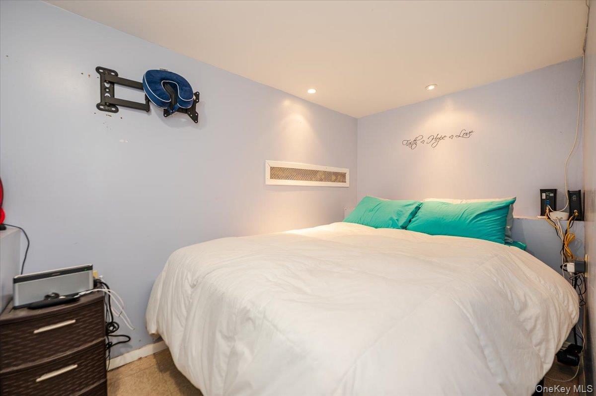 Single Family Milburn  Queens, NY 11413, MLS-910225-11