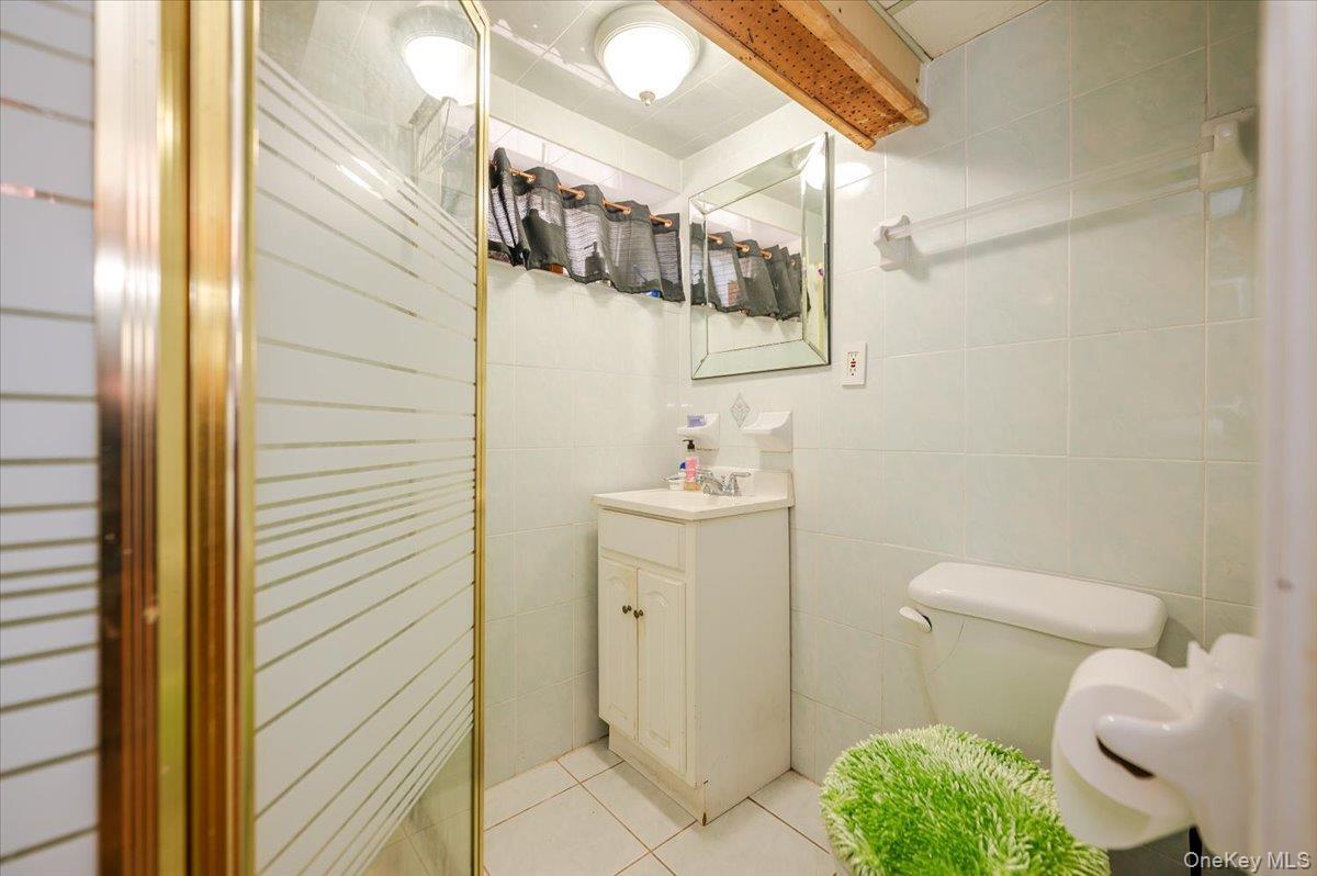 Single Family Milburn  Queens, NY 11413, MLS-910225-15