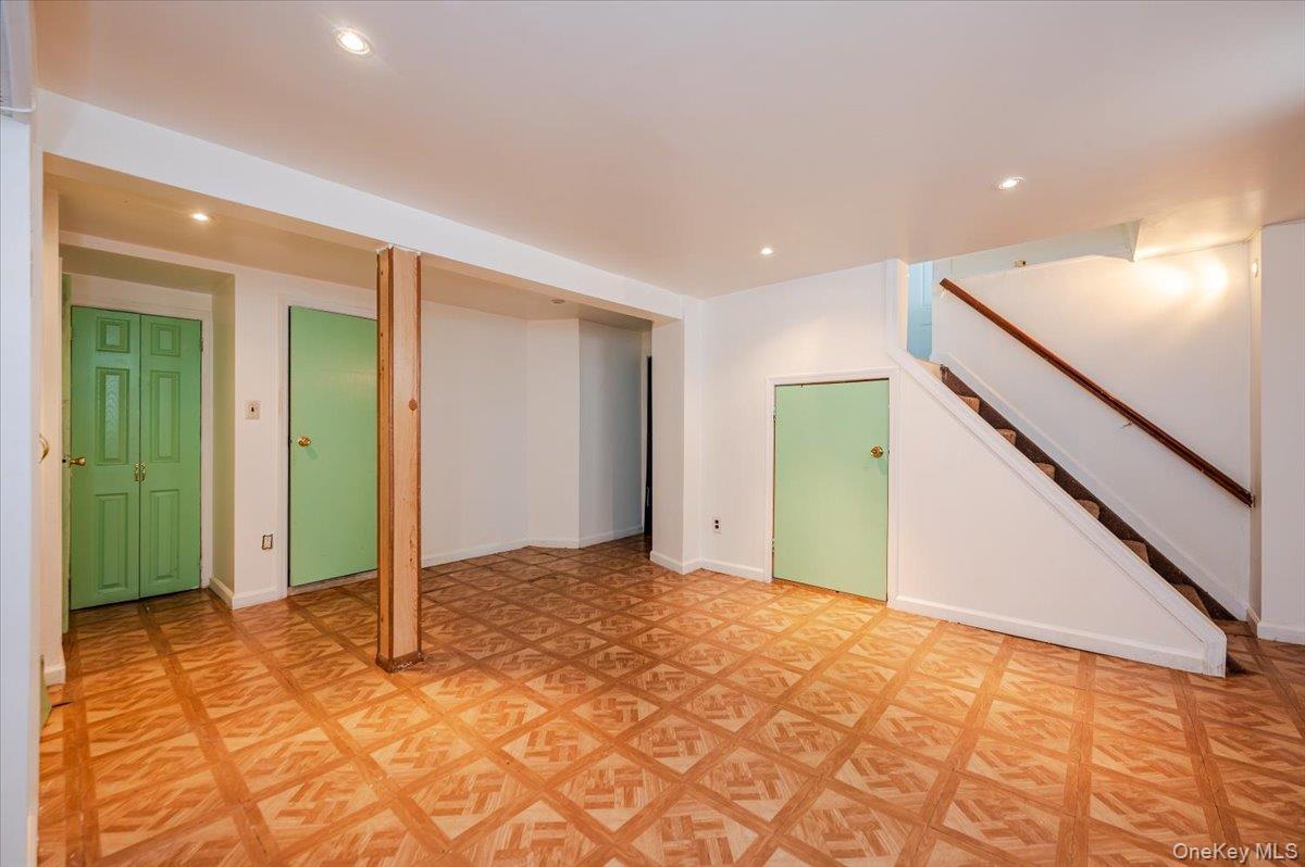 Single Family Milburn  Queens, NY 11413, MLS-910225-19