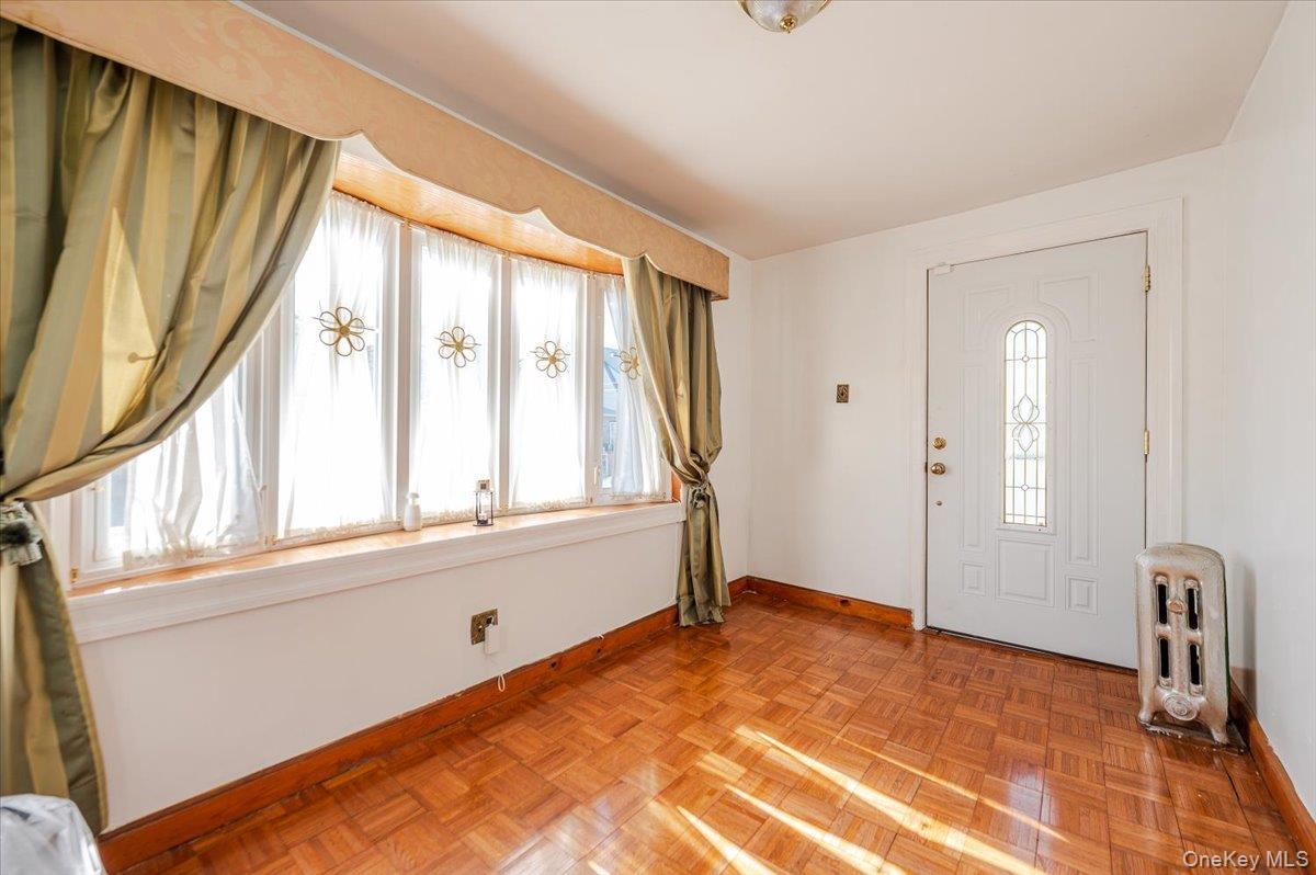 Single Family Milburn  Queens, NY 11413, MLS-910225-3