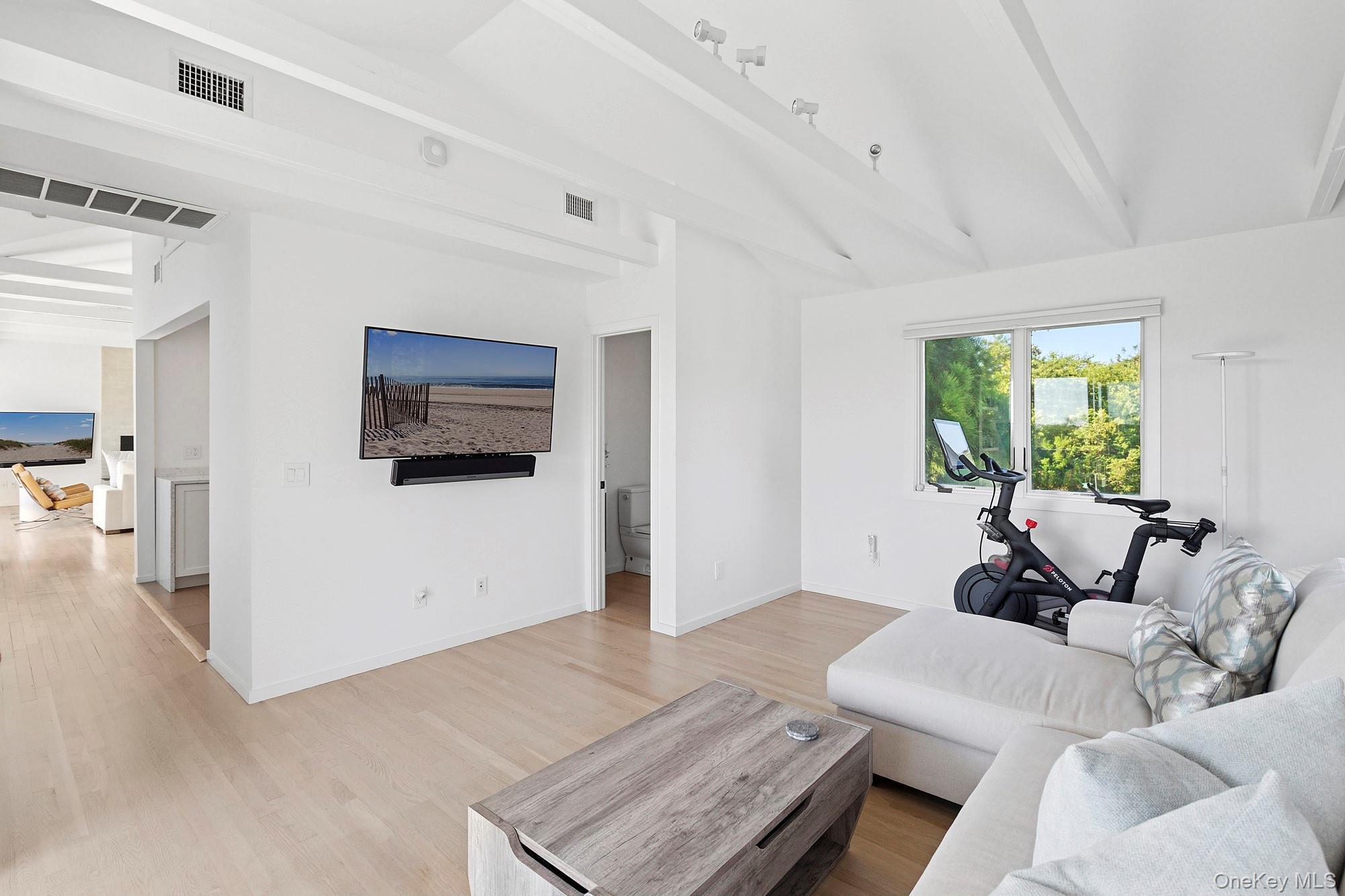 Single Family Bayberry Suffolk County, NY 11960, MLS-910248-7