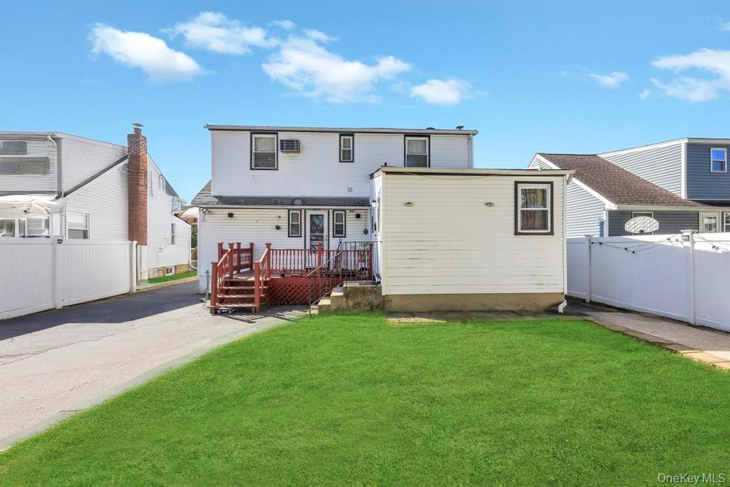 Single Family Martens Nassau County, NY 11580, MLS-910255-15