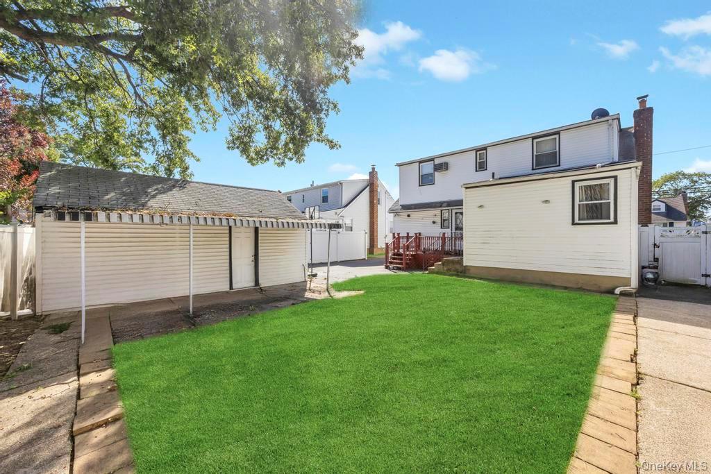 Single Family Martens Nassau County, NY 11580, MLS-910255-18