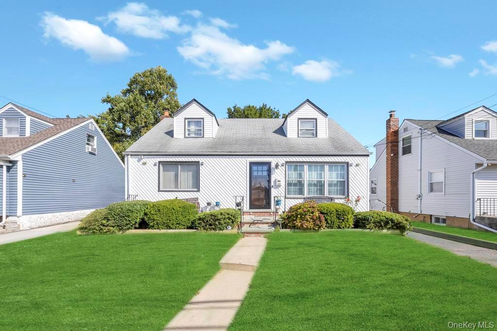 Single Family Martens Nassau County, NY 11580, MLS-910255-19