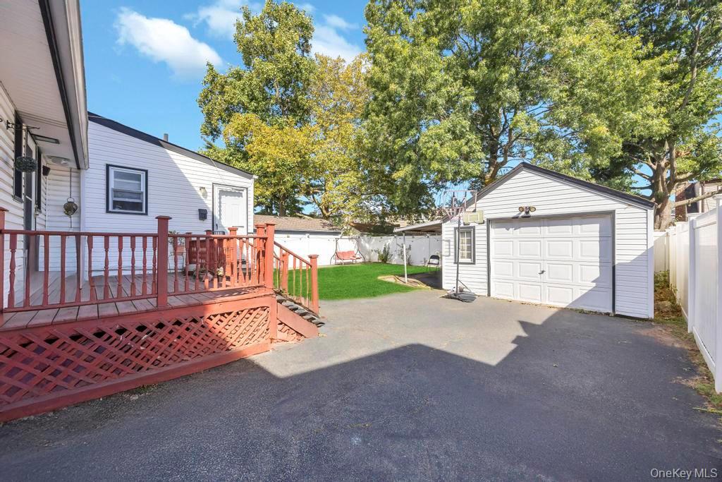 Single Family Martens Nassau County, NY 11580, MLS-910255-20