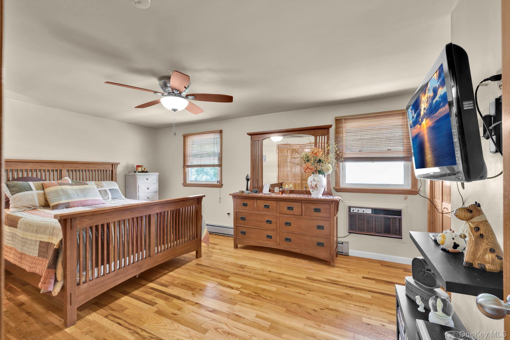 Single Family Parr Meadow Orange County, NY 12550, MLS-910259-13