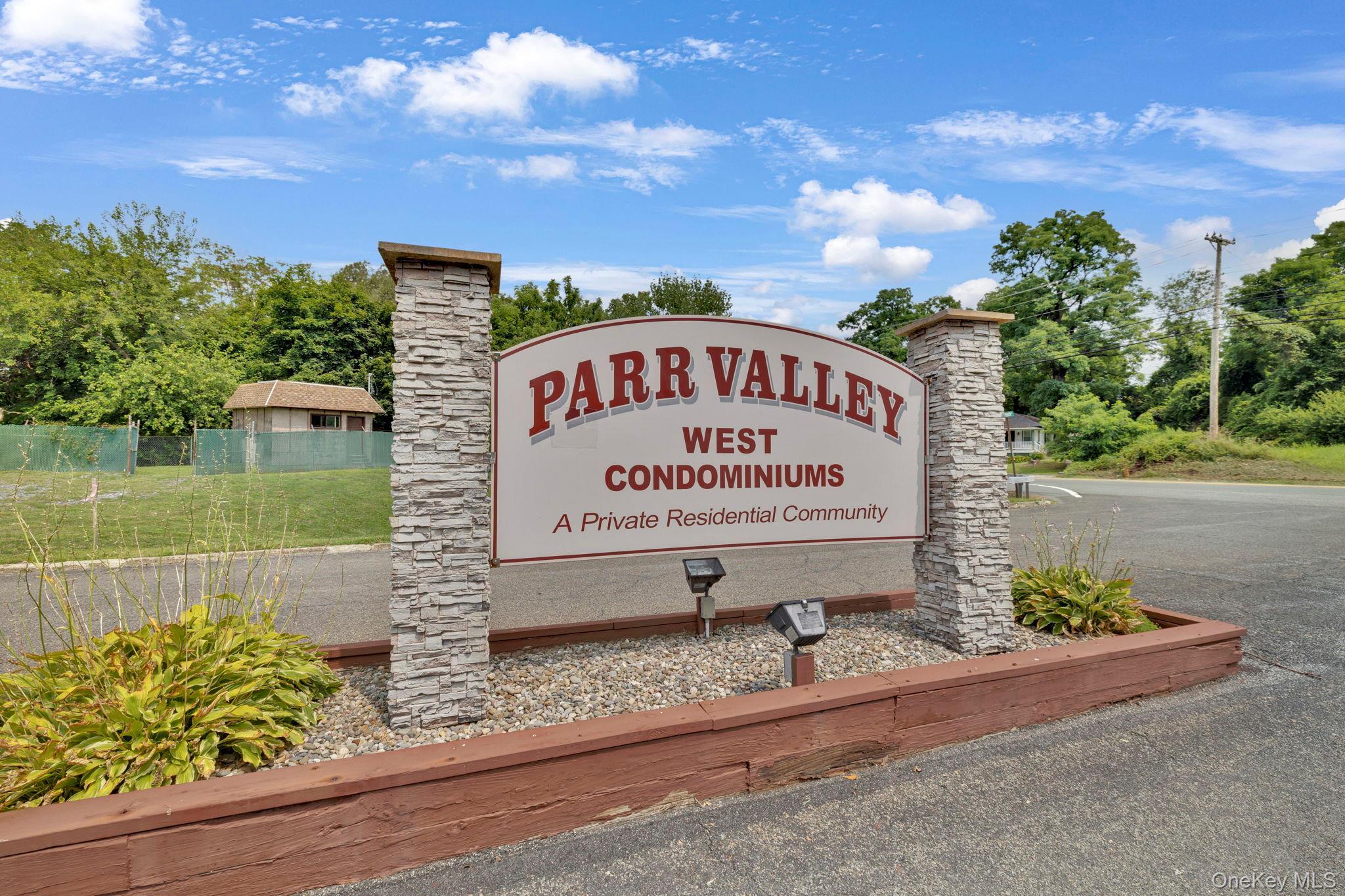 Single Family Parr Meadow  Orange County, NY 12550, MLS-910259-21