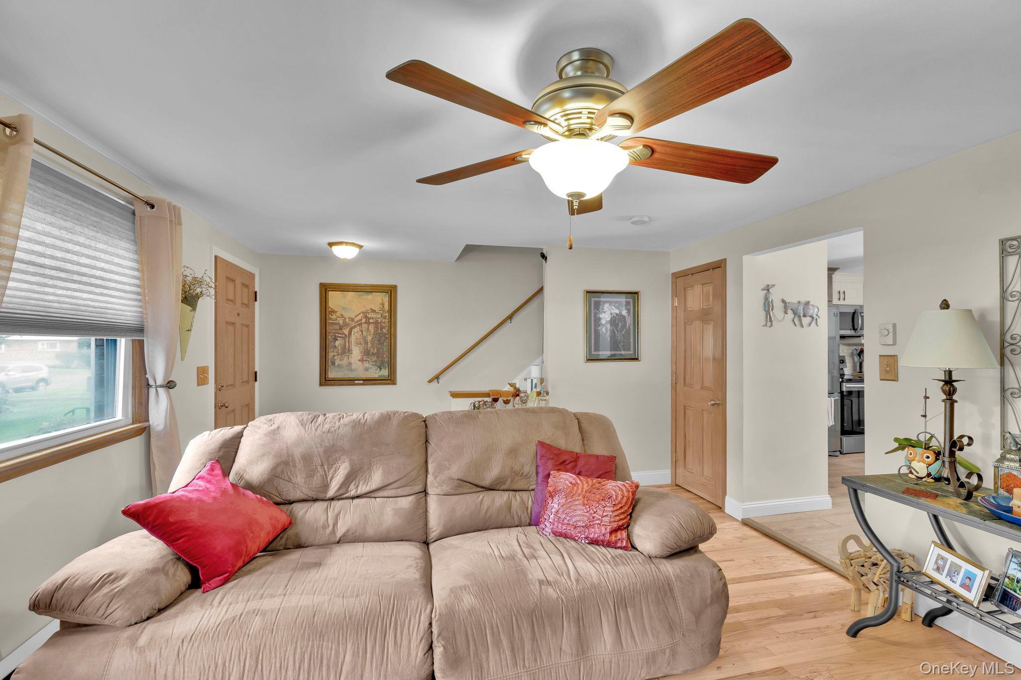 Single Family Parr Meadow Orange County, NY 12550, MLS-910259-7