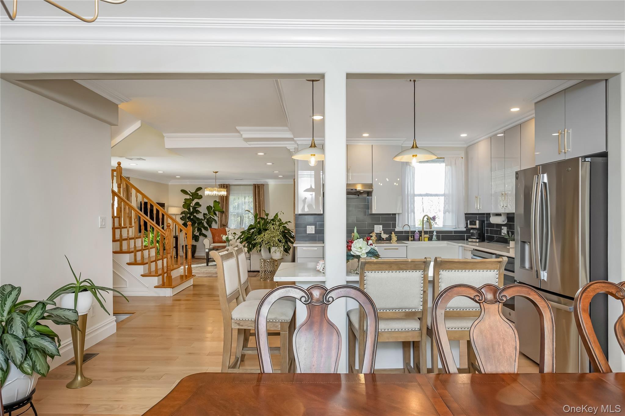 Single Family Hamilton Nassau County, NY 11735, MLS-910272-10