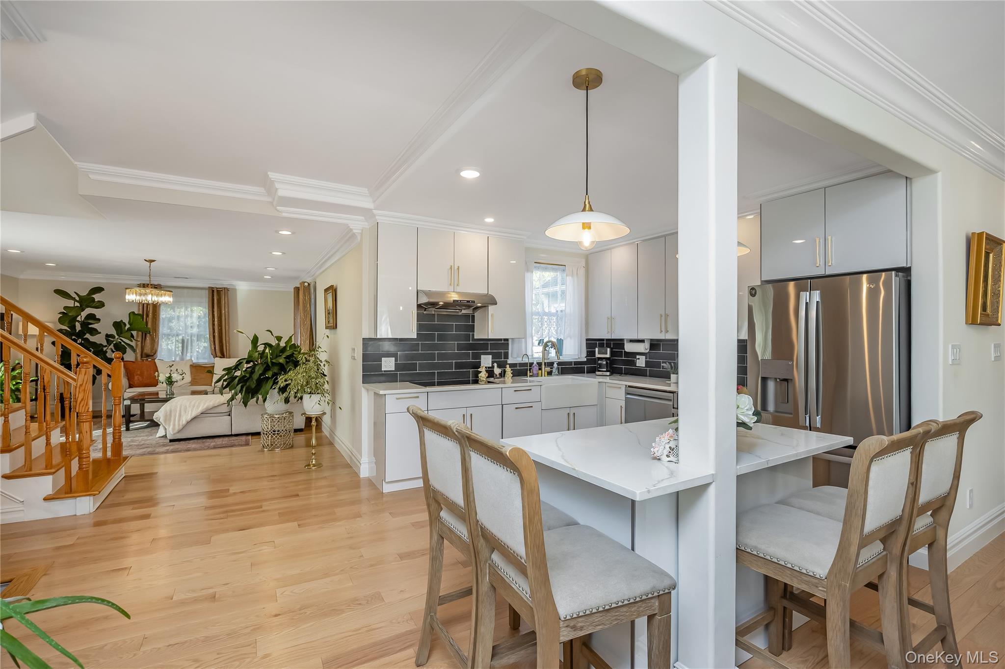 Single Family Hamilton Nassau County, NY 11735, MLS-910272-11