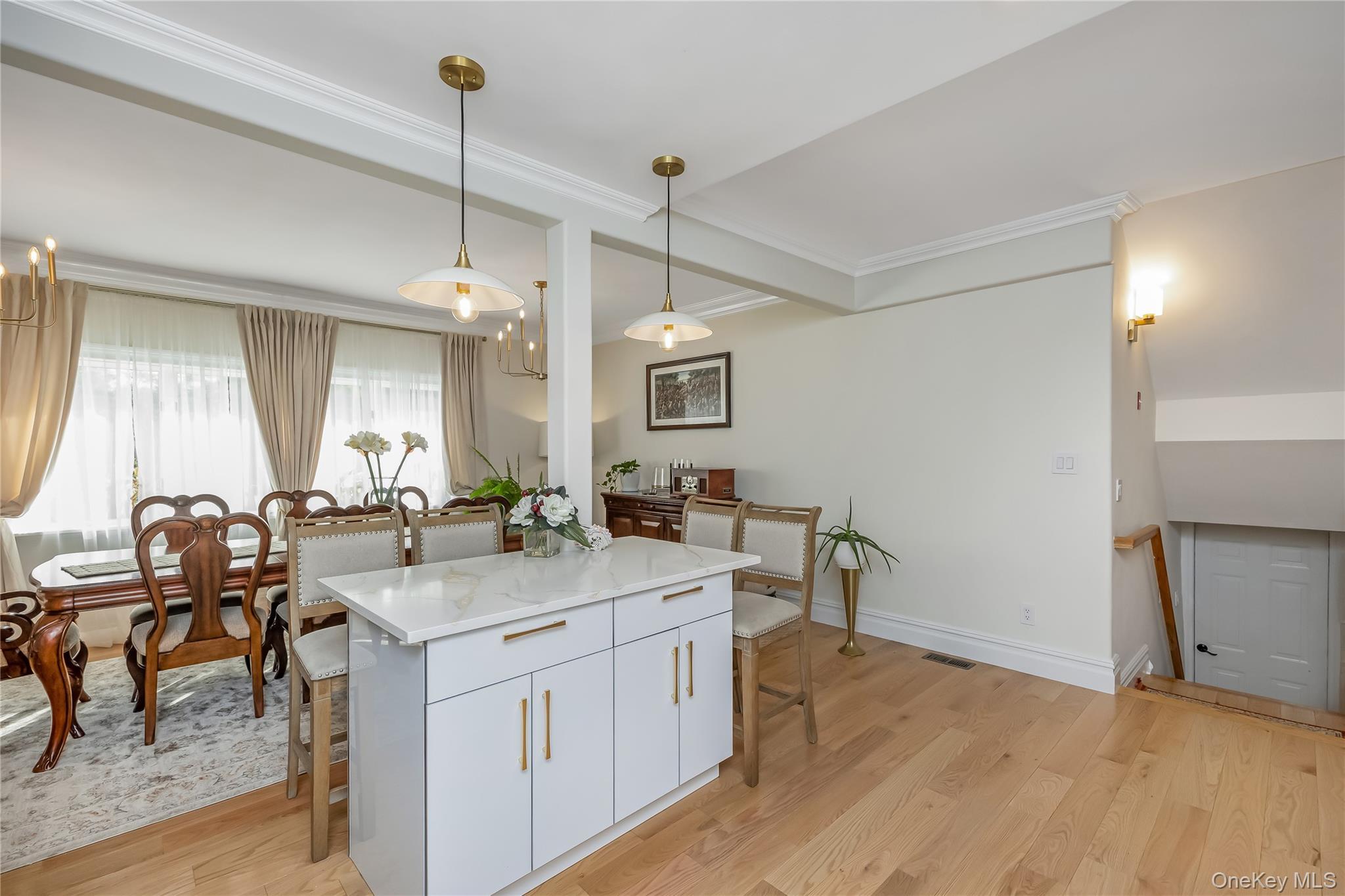 Single Family Hamilton Nassau County, NY 11735, MLS-910272-13