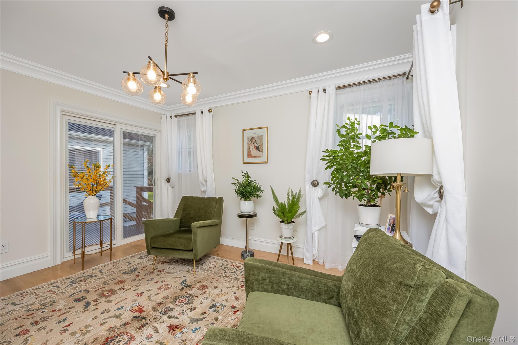 Single Family Hamilton Nassau County, NY 11735, MLS-910272-18