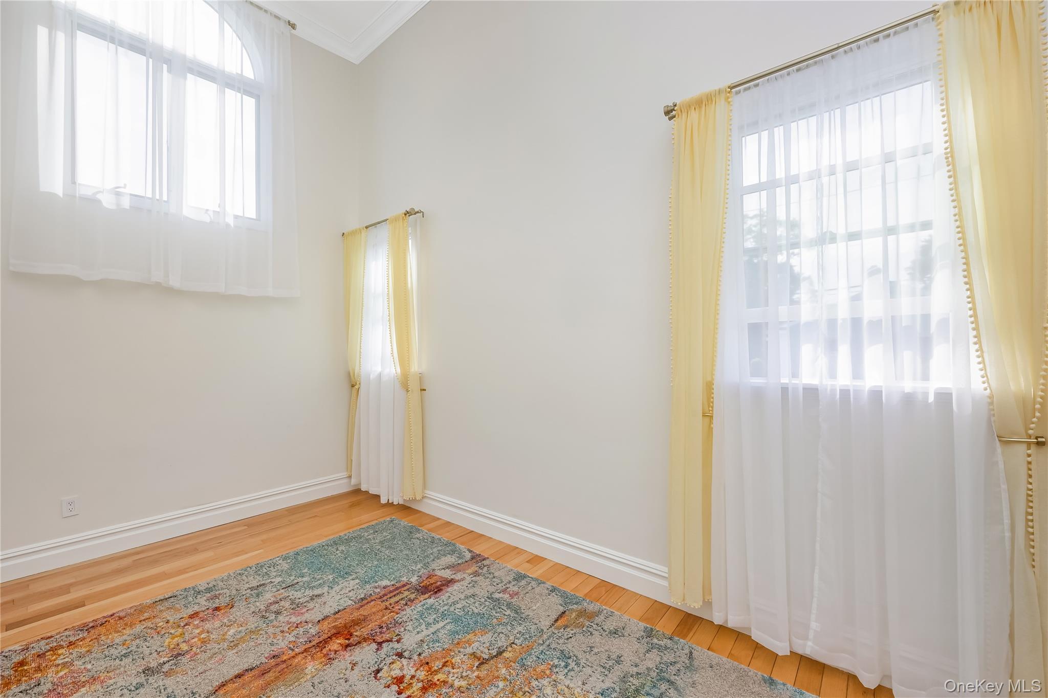 Single Family Hamilton Nassau County, NY 11735, MLS-910272-22